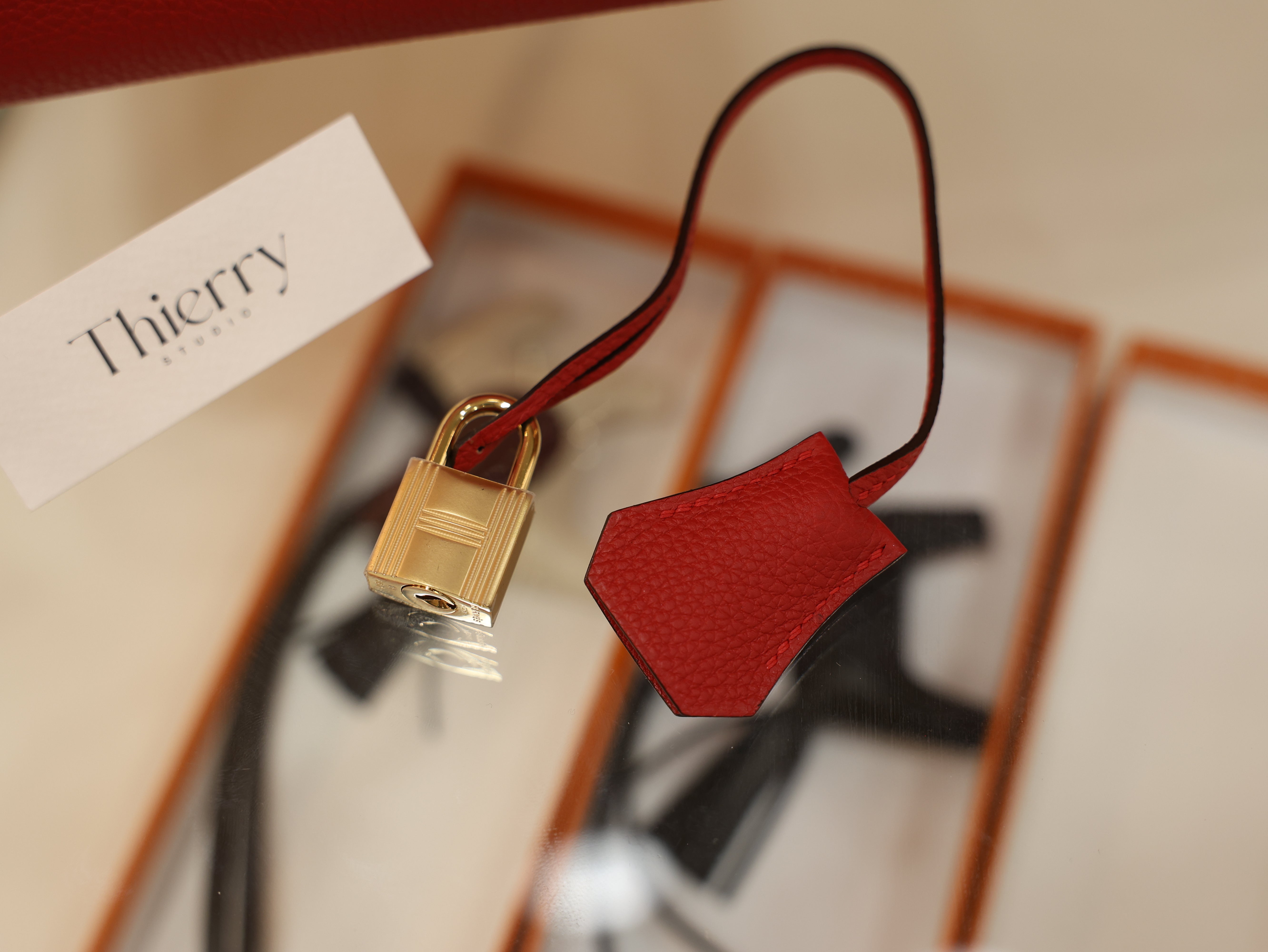 Birkin 30 togo rouge casaque GHW