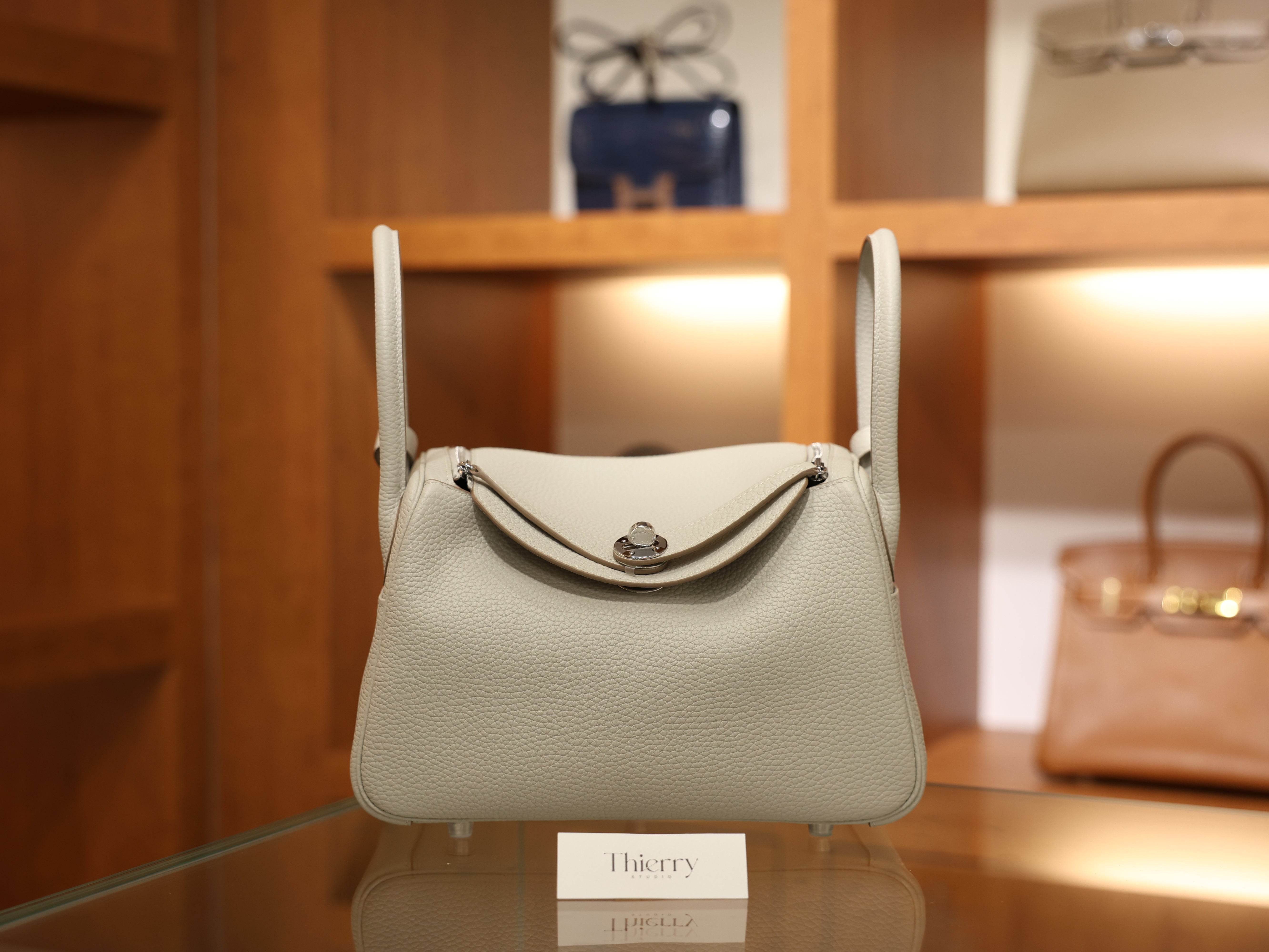 Lindy 26 clemence gris perle PHW