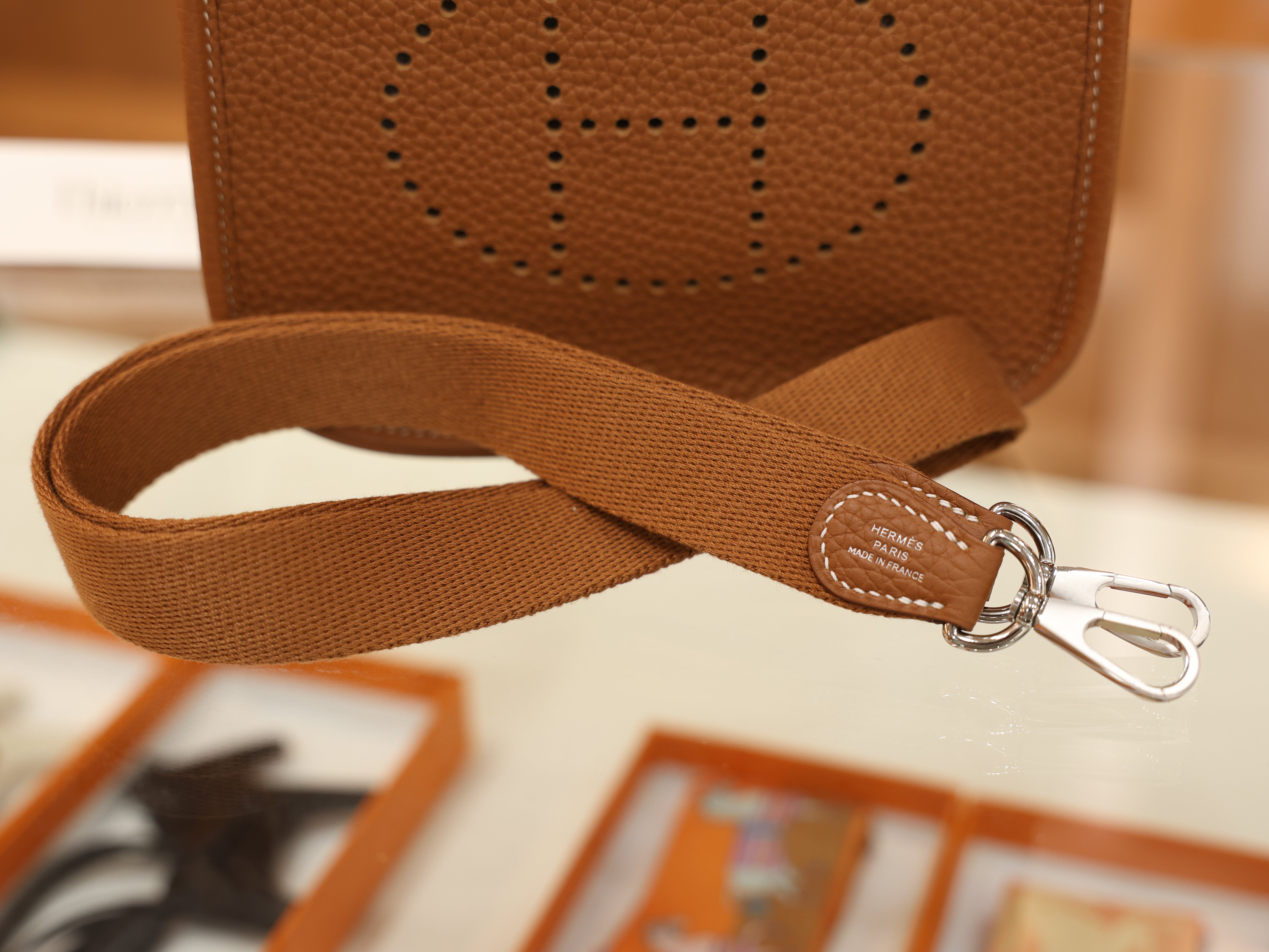Evelyne mini clemence gold PHW