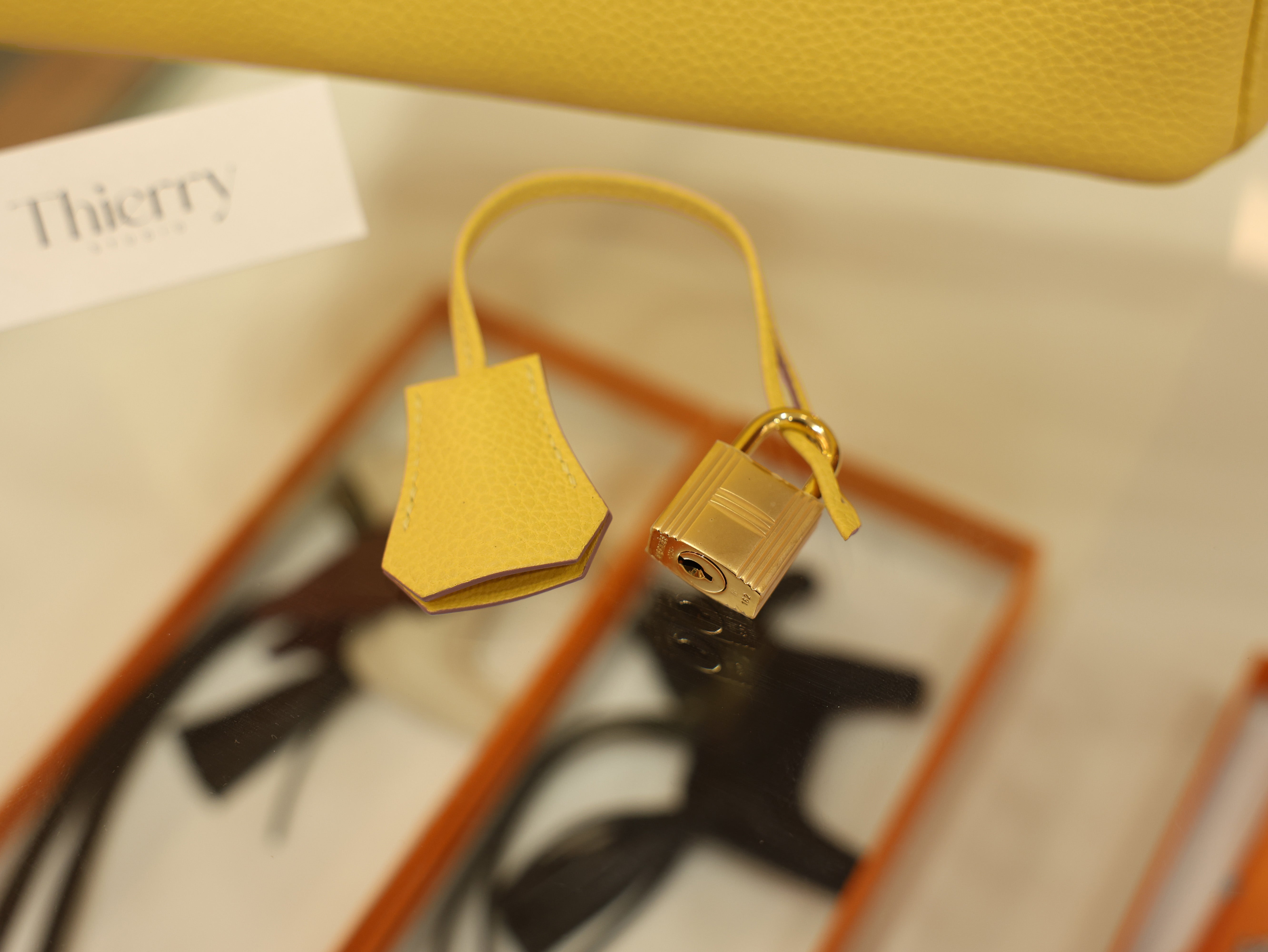 Birkin 25 togo jaune de naples GHW