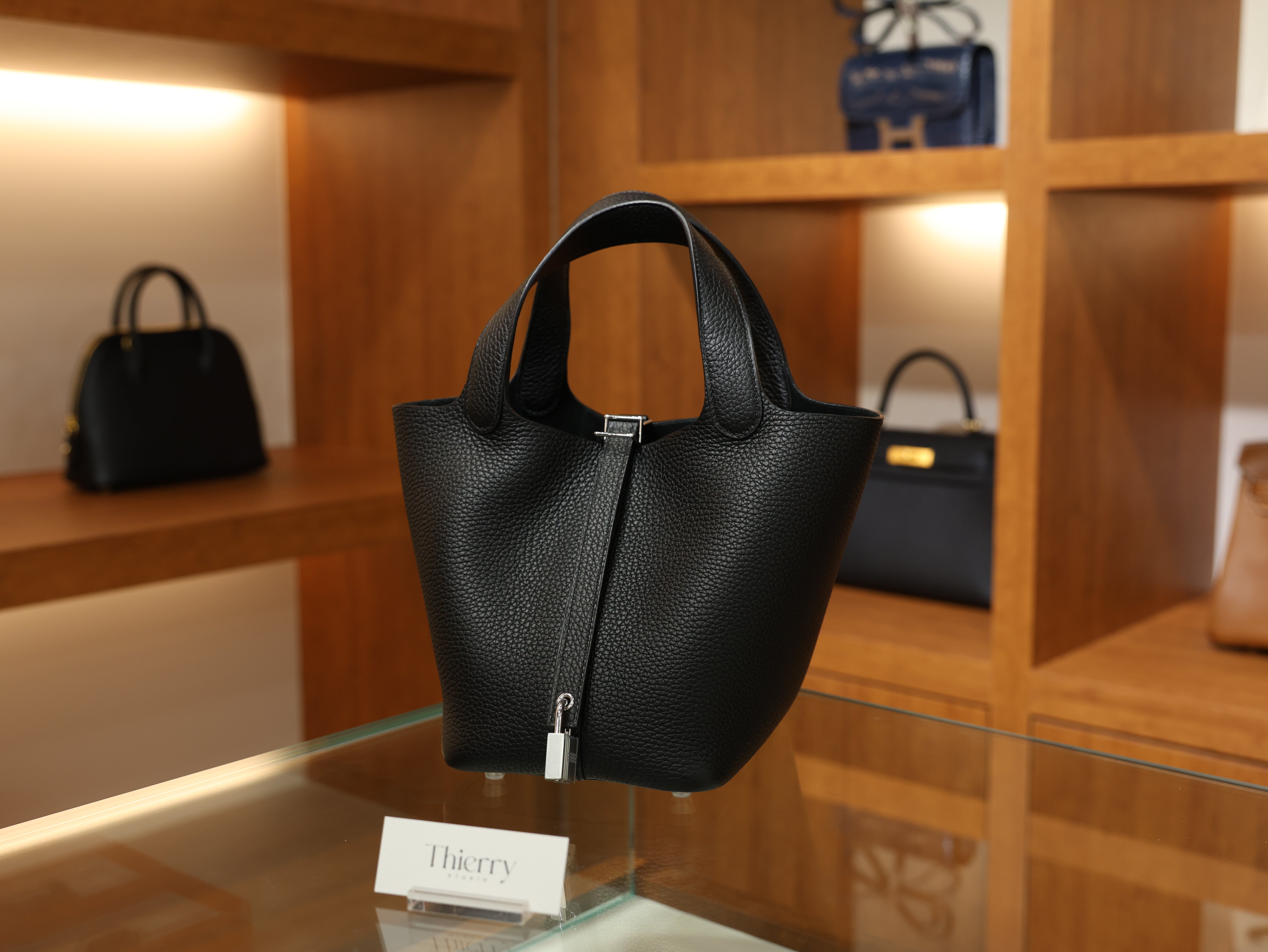 Picotin 18 clemence black PHW