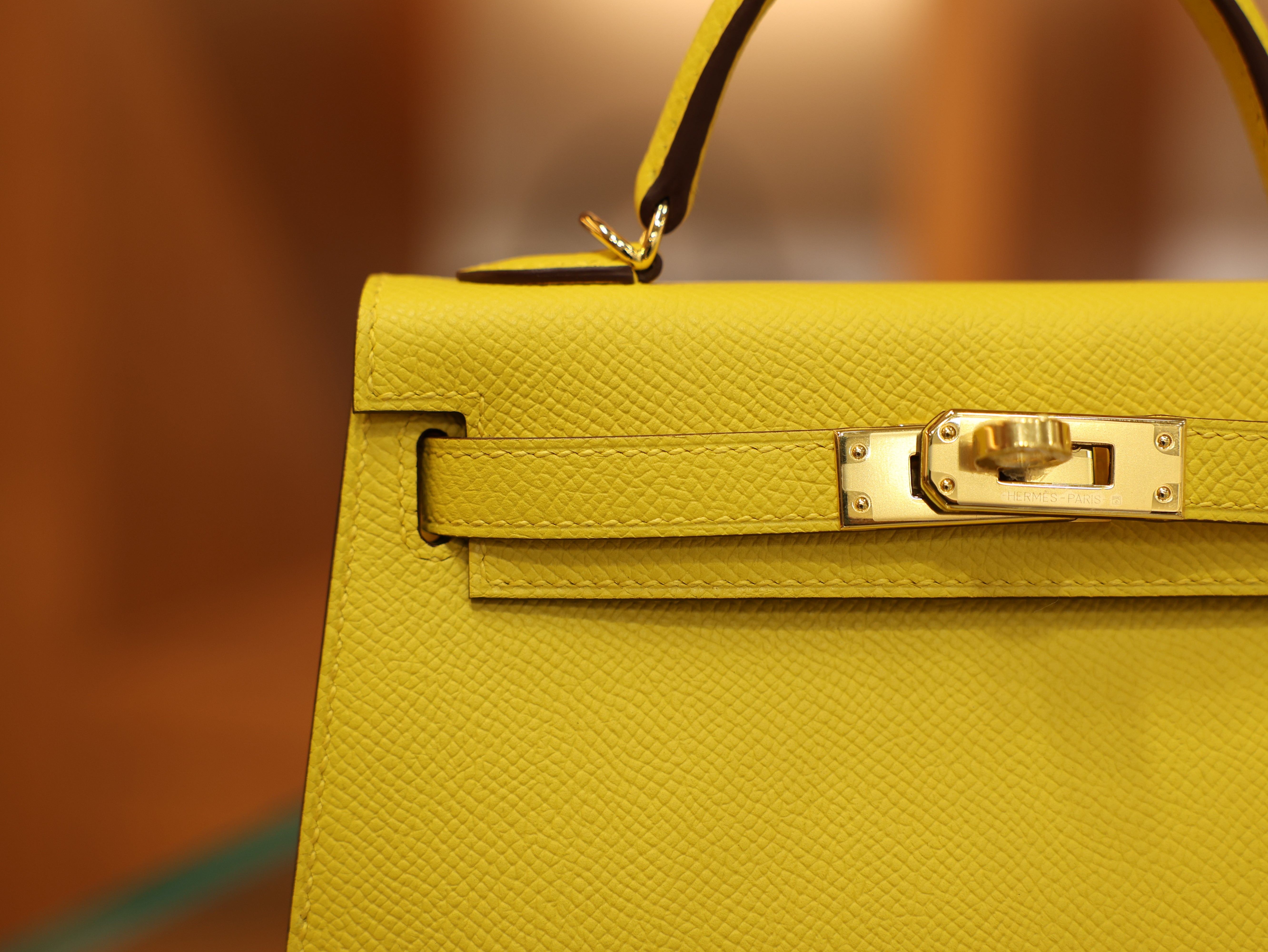 Kelly mini 2 epsom jaune de naples GHW