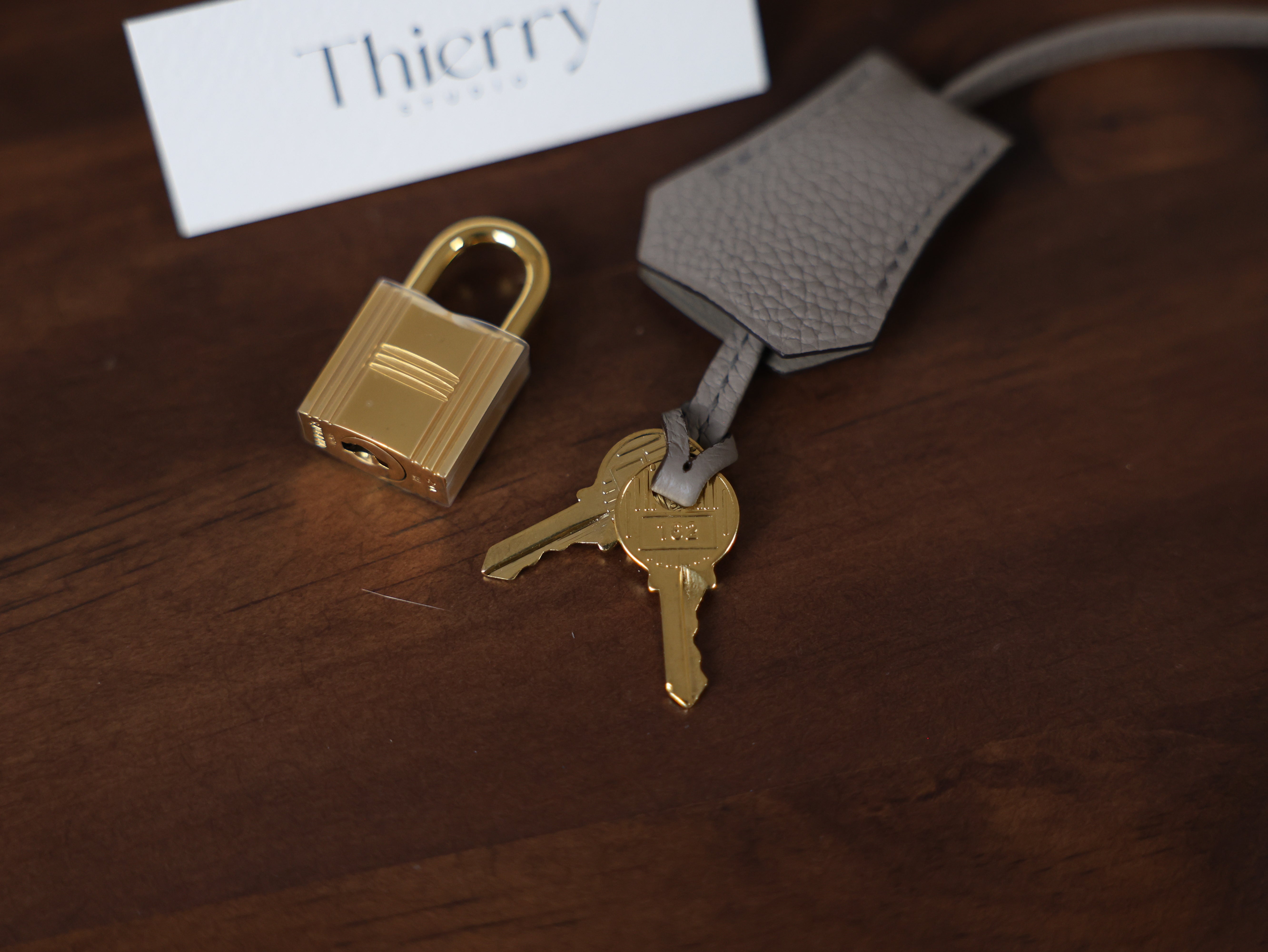 Kelly 28 togo gris asphalt GHW