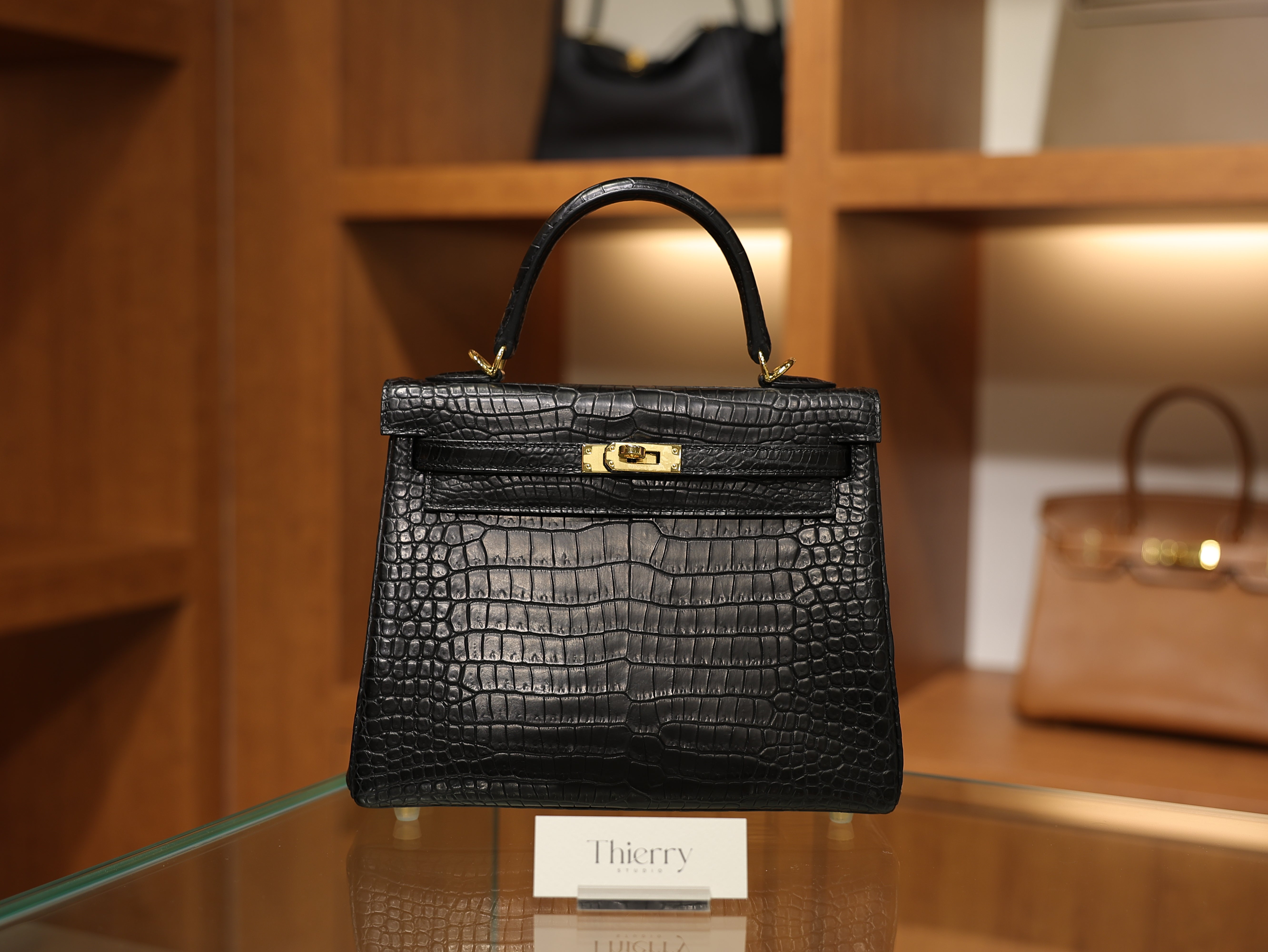 Kelly 25 matt porosus black GHW