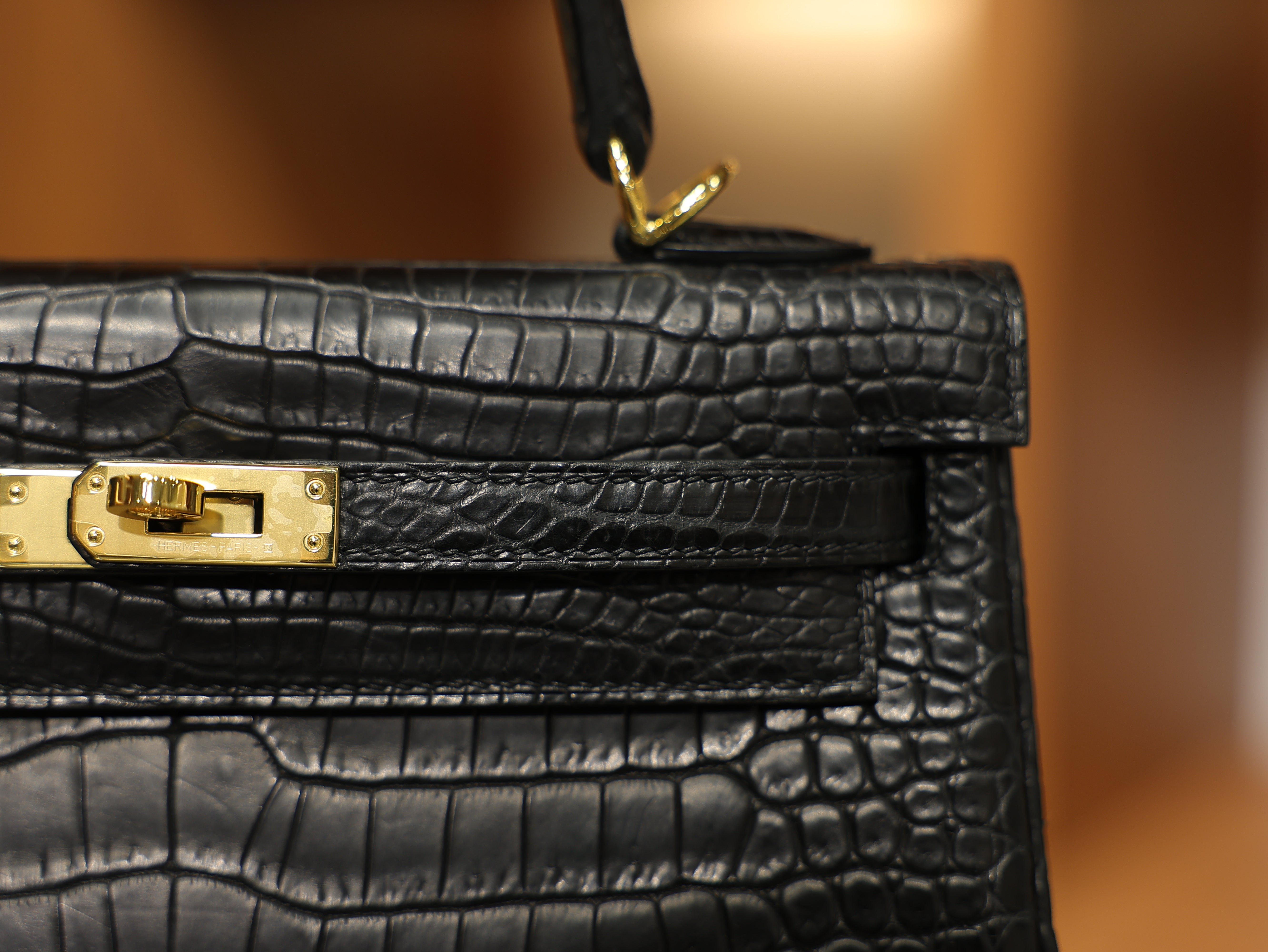 Kelly 25 matt porosus black GHW