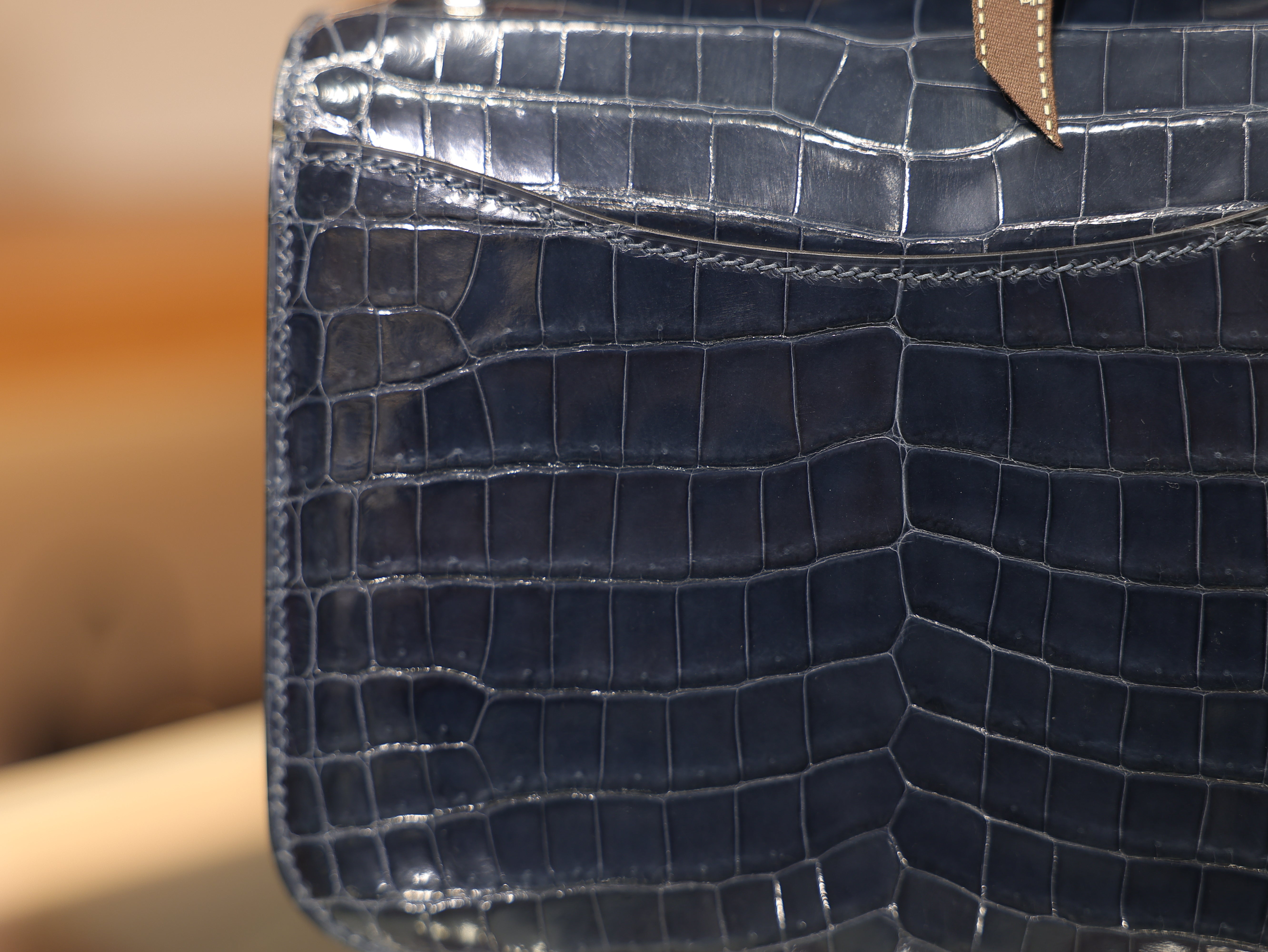 Constance 18 shiny alligator blue tempete PHW