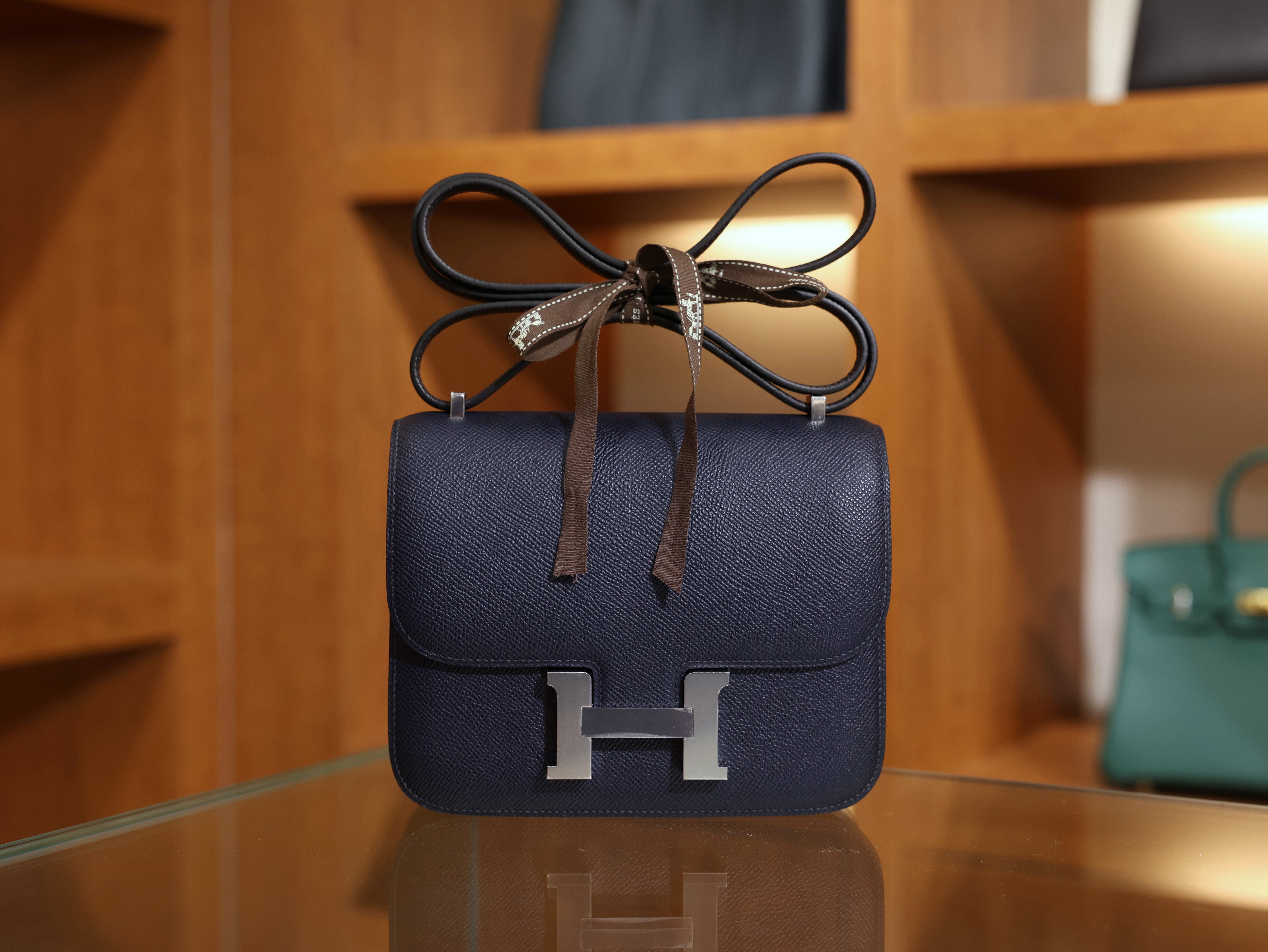 Constance 18 epsom blue nuit PHW