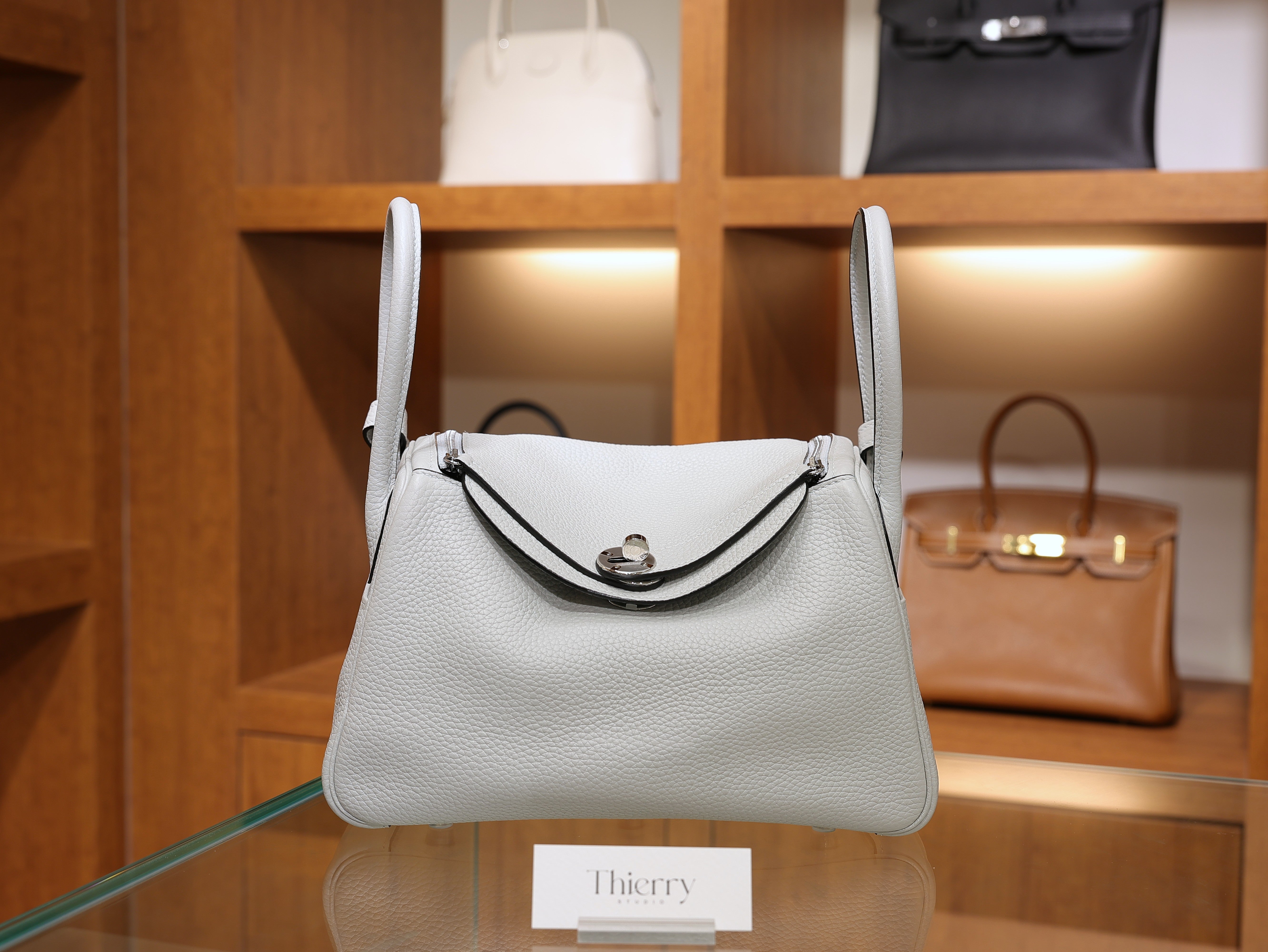 Lindy 26 clemence blue pale PHW