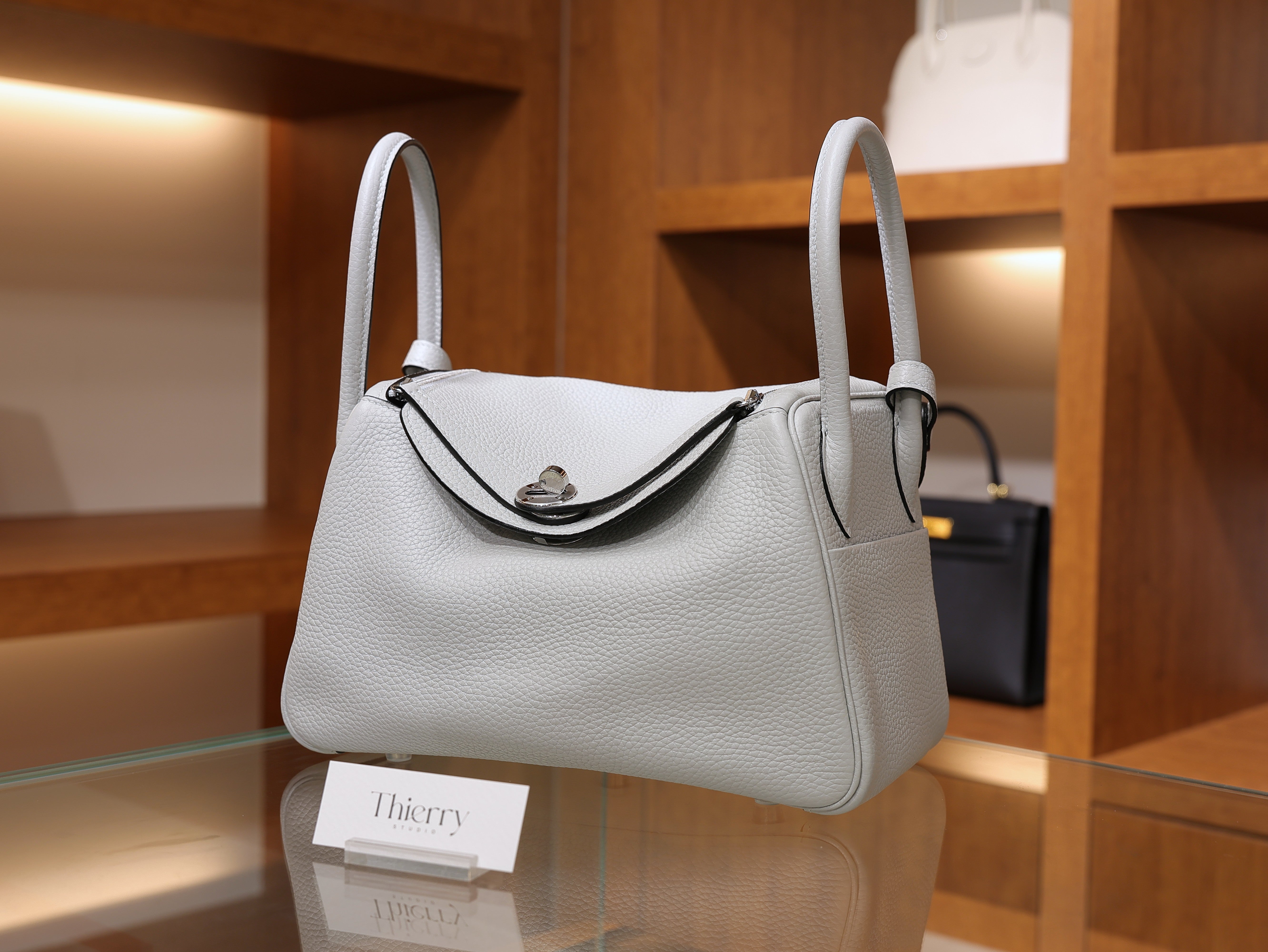 Lindy 26 clemence blue pale PHW