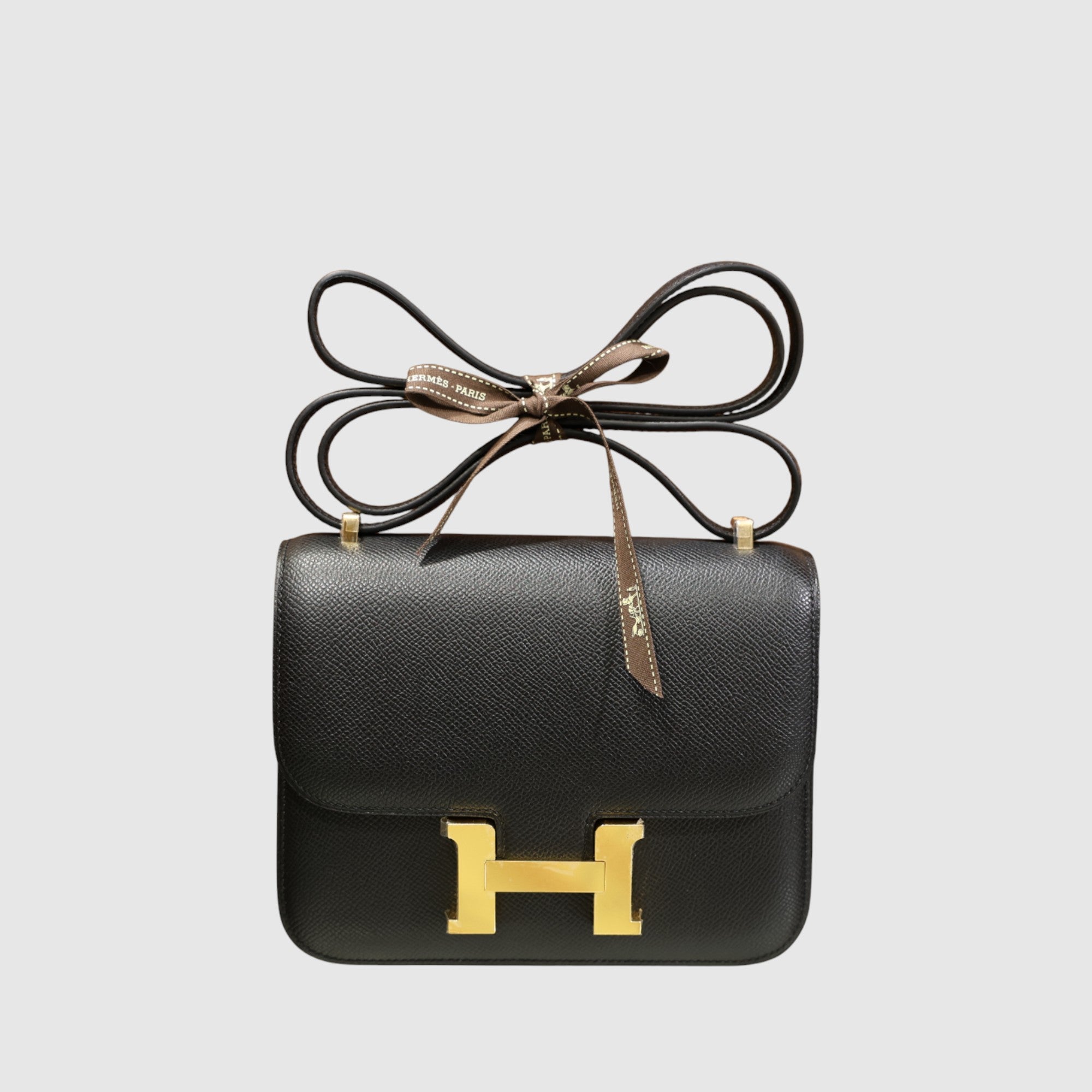 Constance 18 epsom black GHW