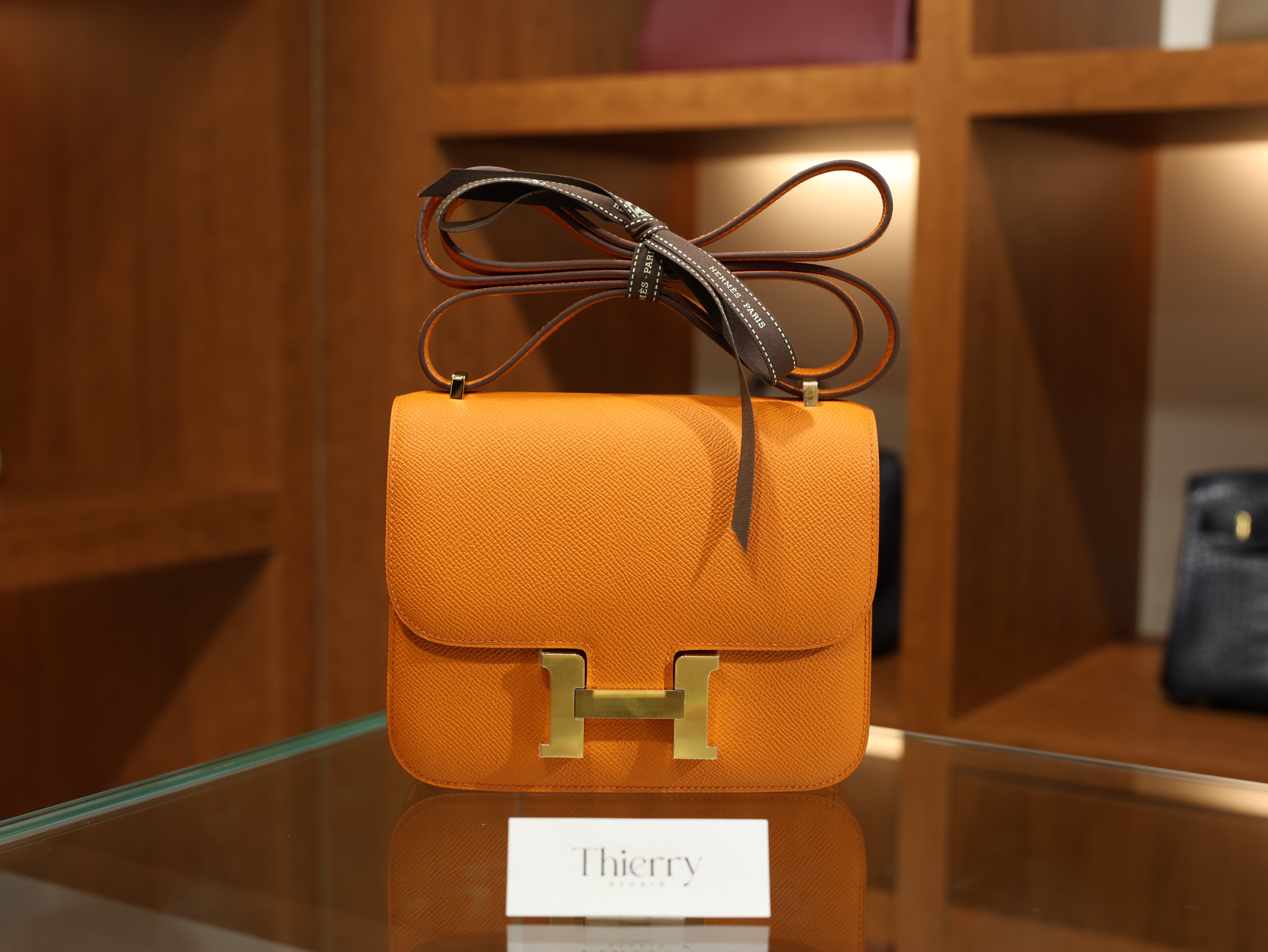 콘스탄스 18 앱송 오렌지 금장