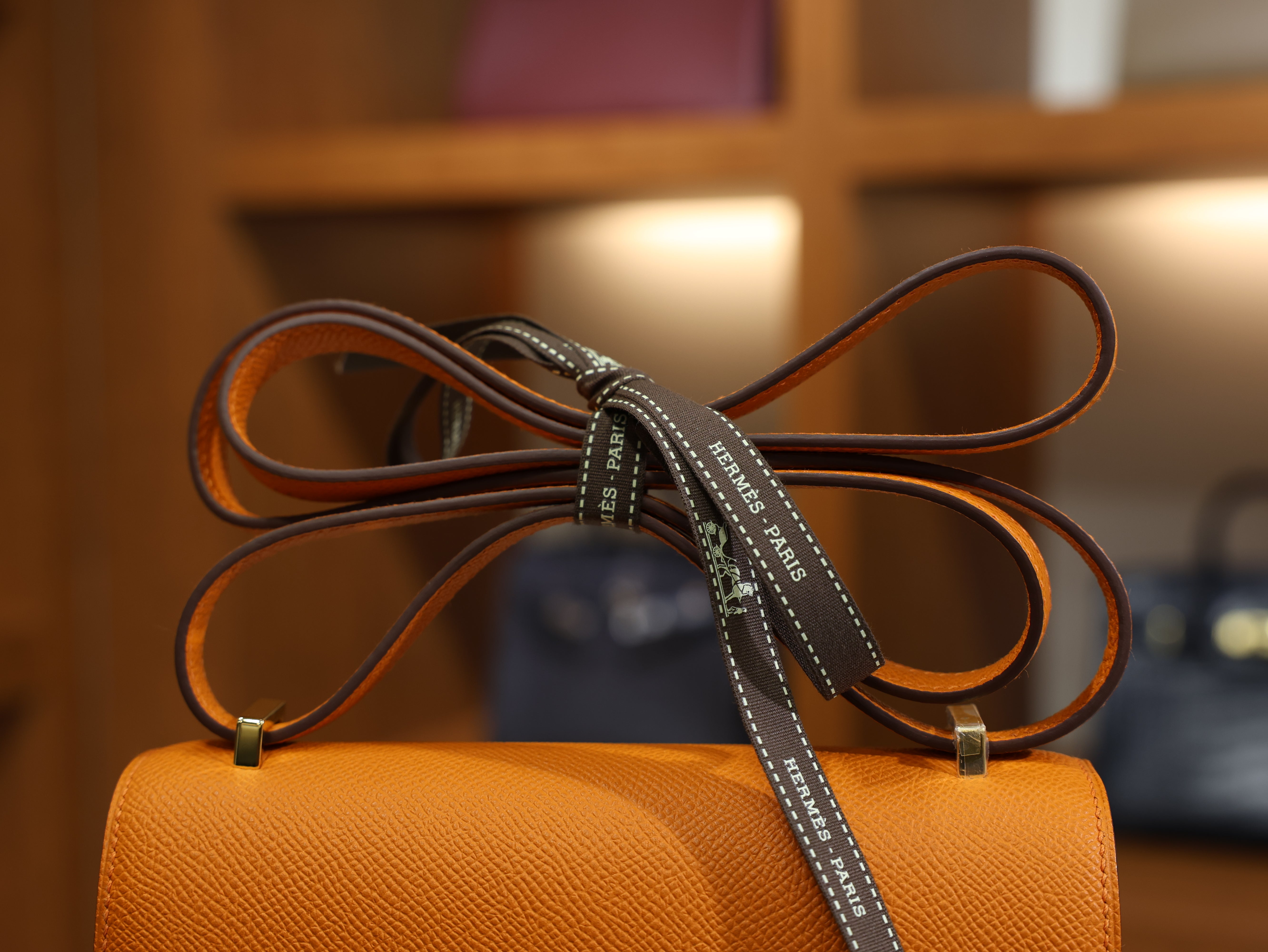 콘스탄스 18 앱송 오렌지 금장