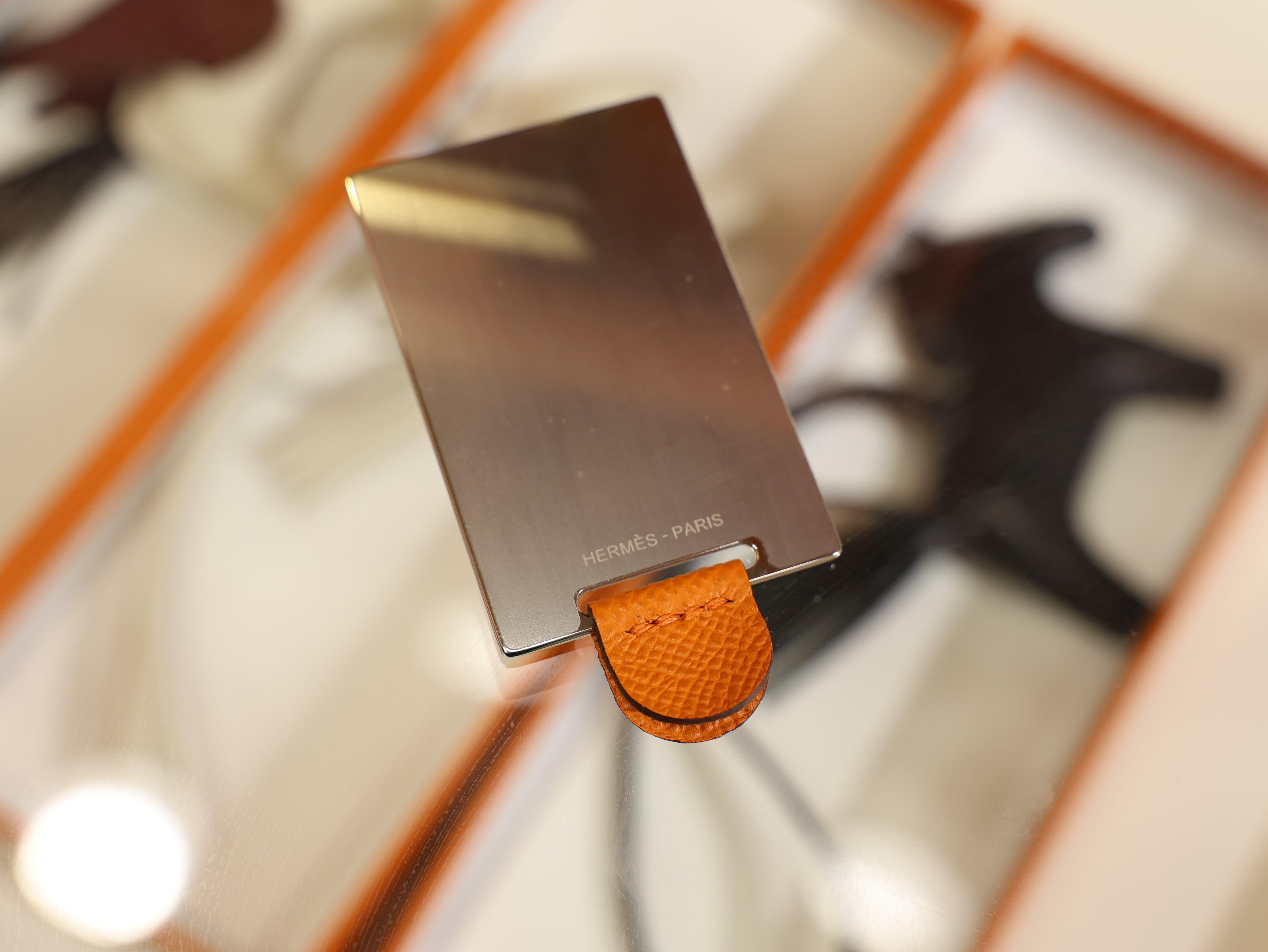 콘스탄스 18 앱송 오렌지 금장