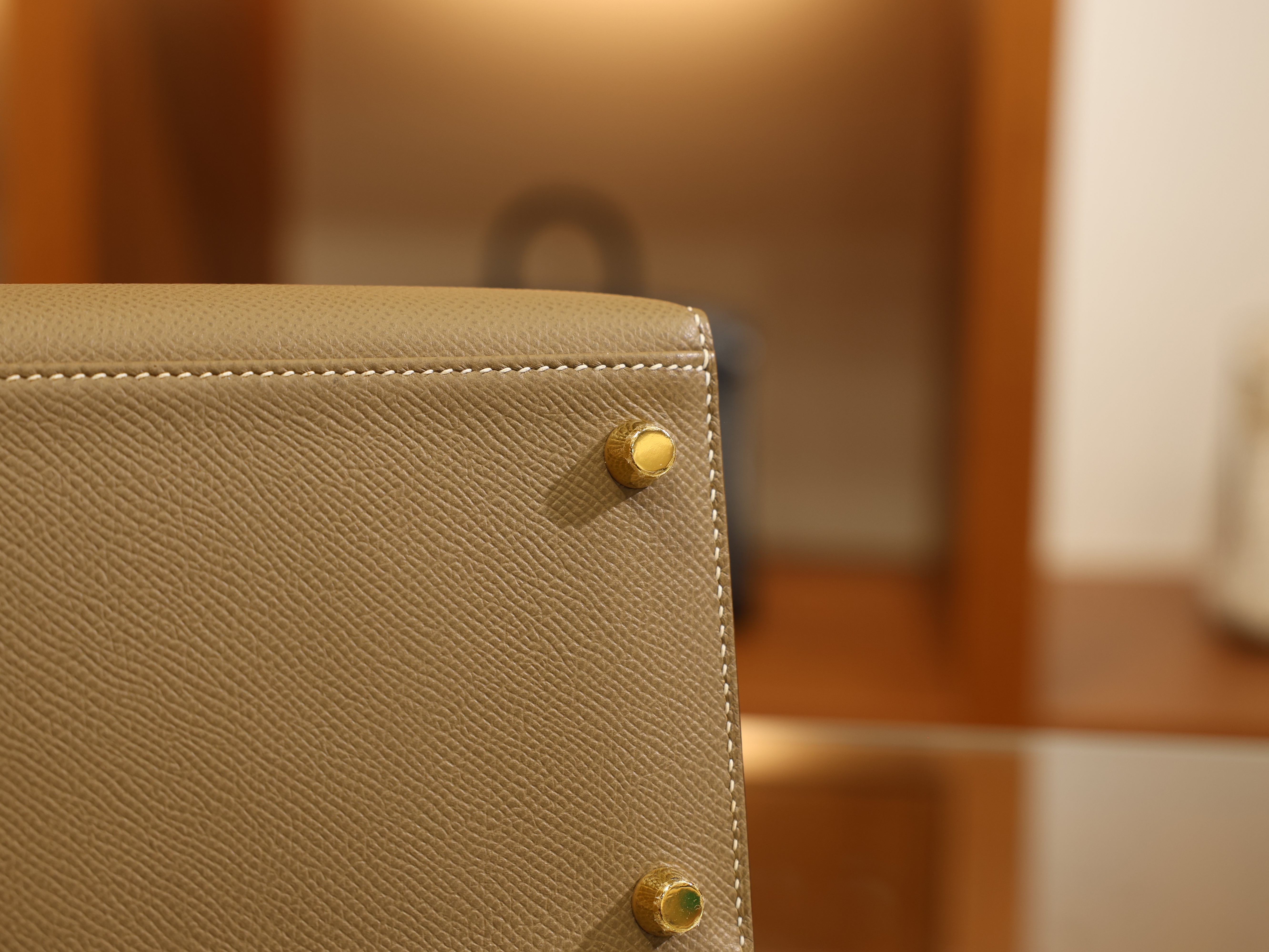 Kelly 28 epsom etoupe GHW