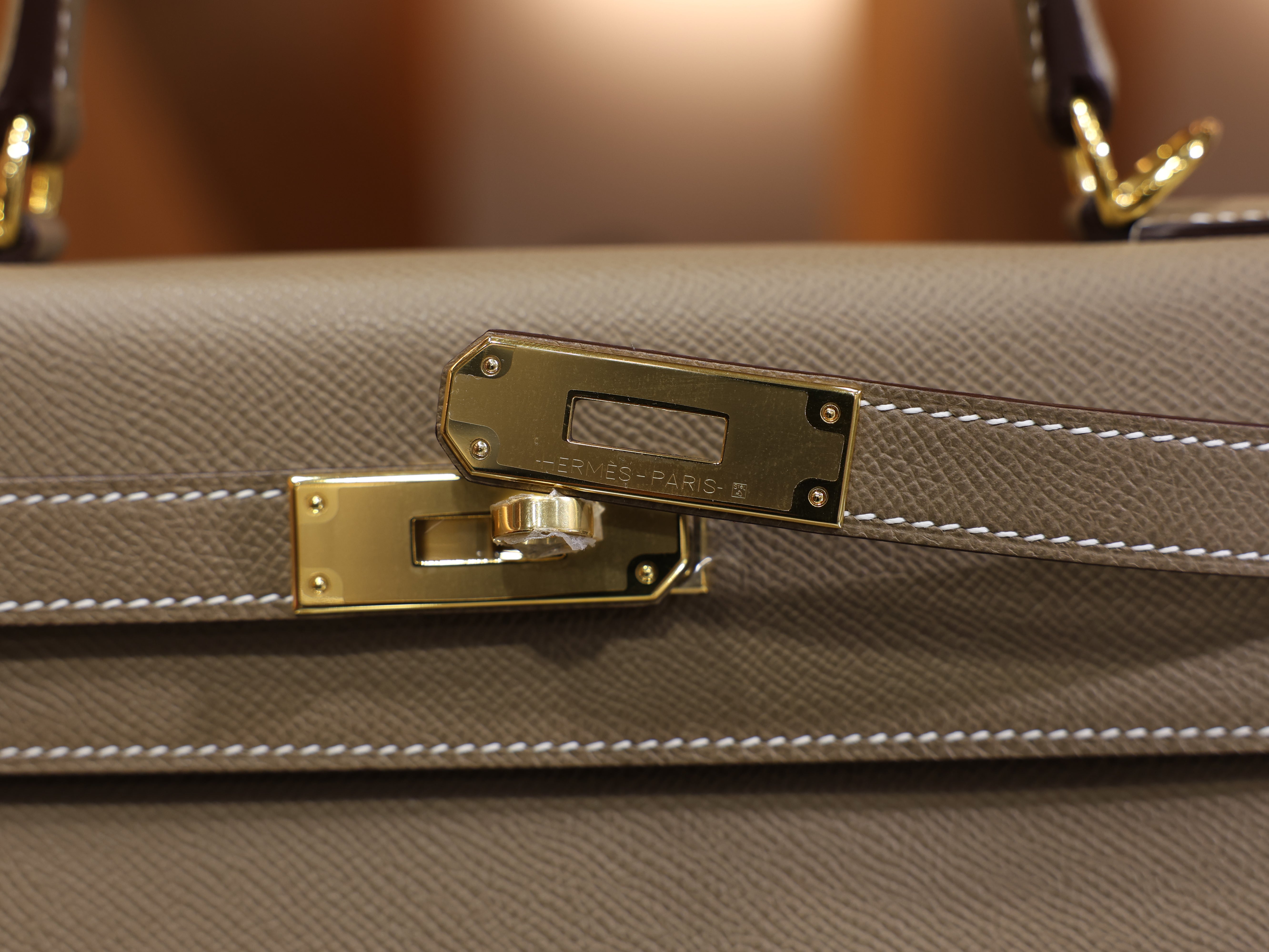 Kelly 28 epsom etoupe GHW