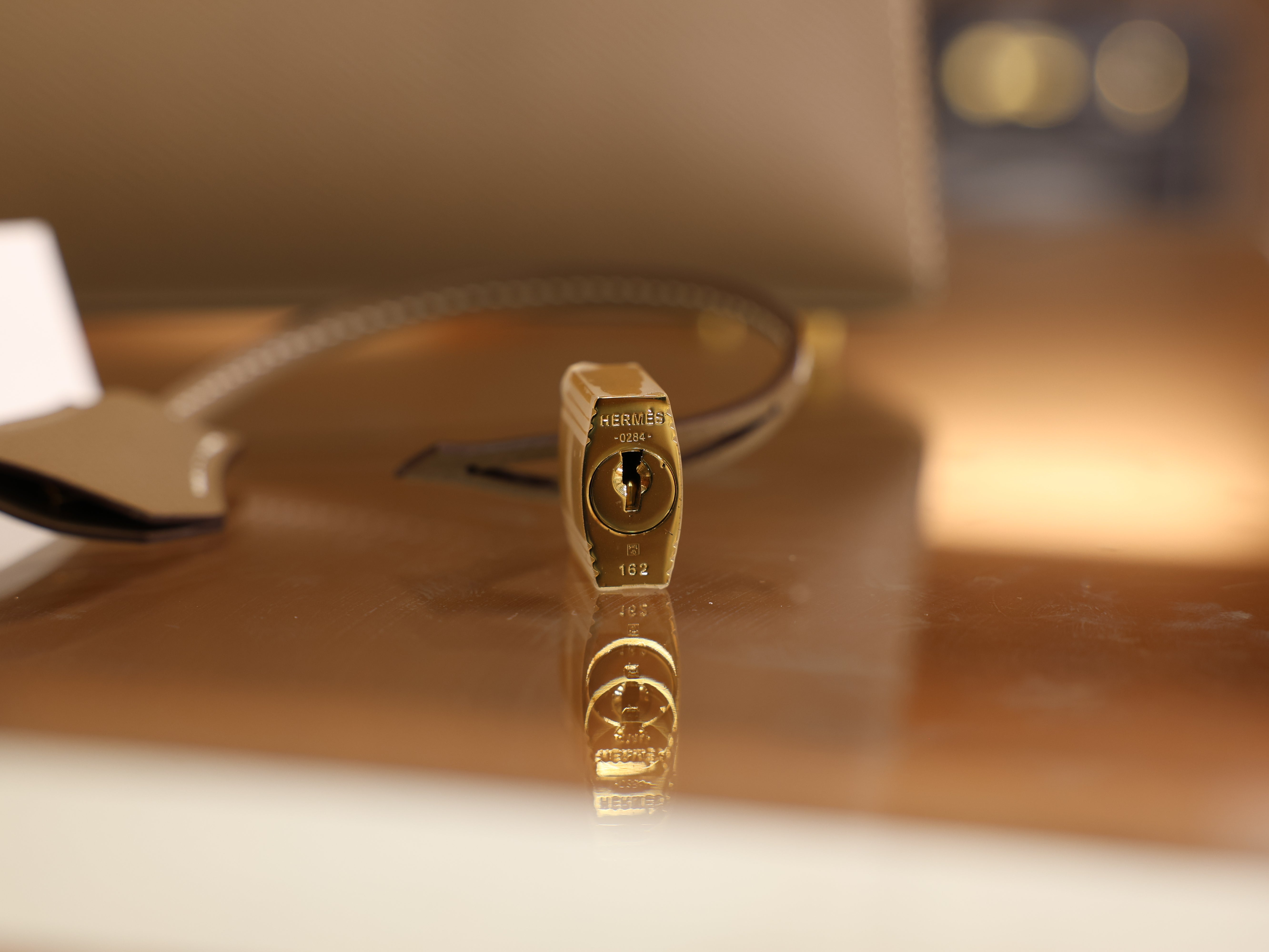 Kelly 28 epsom etoupe GHW