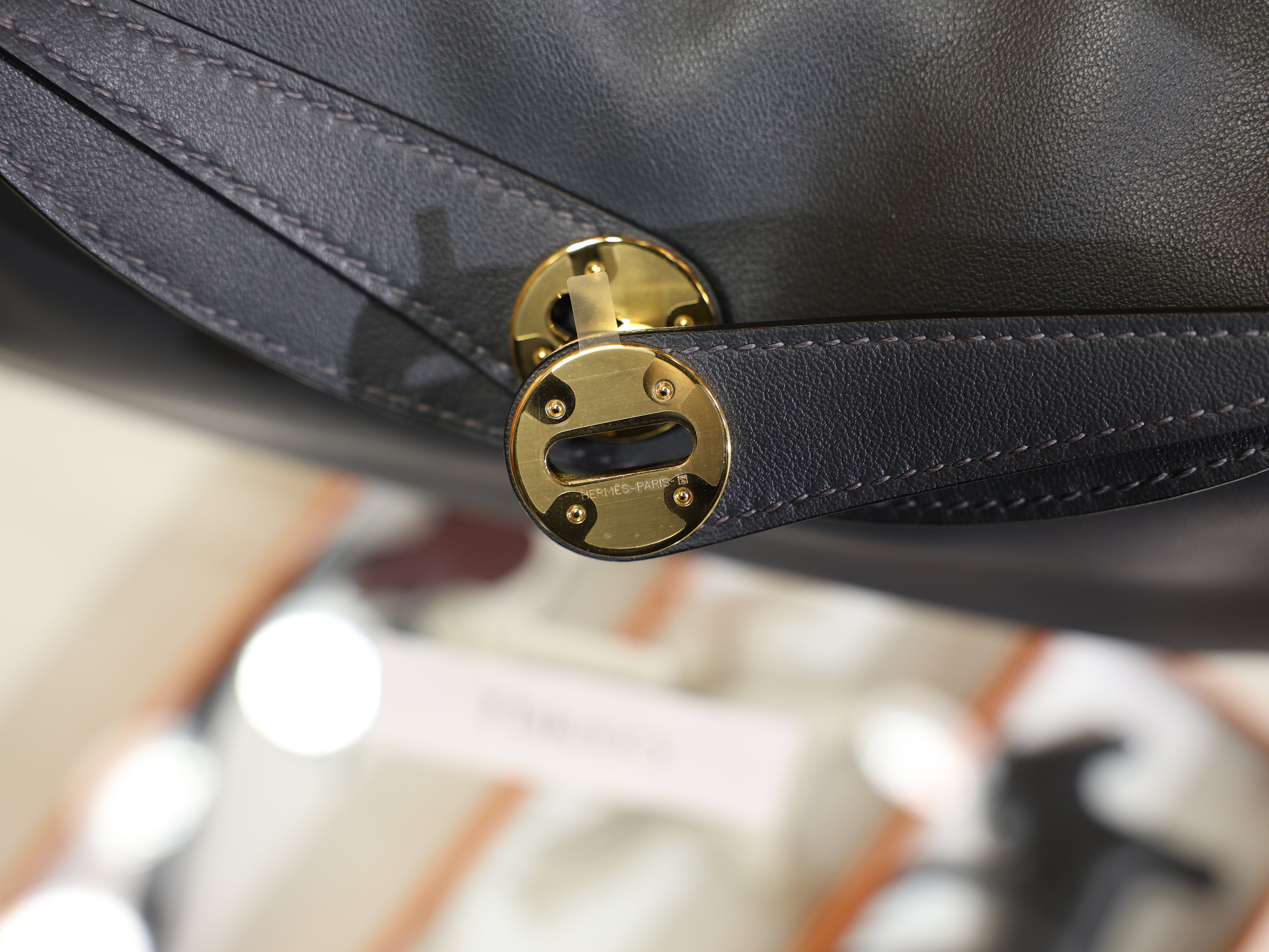 린디 26 스위프트 그리스 미스티 & 블랙 금장