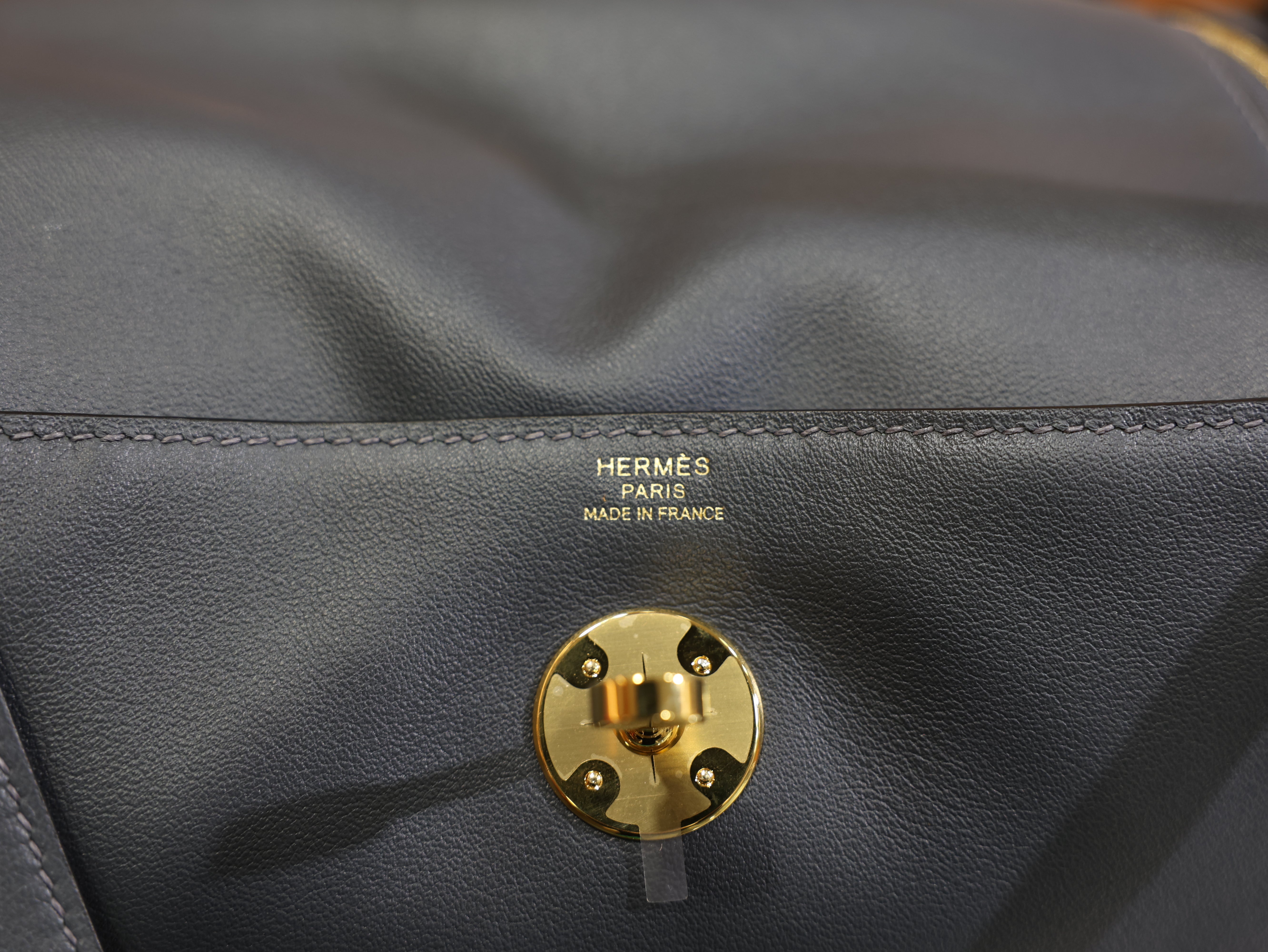 린디 26 스위프트 그리스 미스티 & 블랙 금장