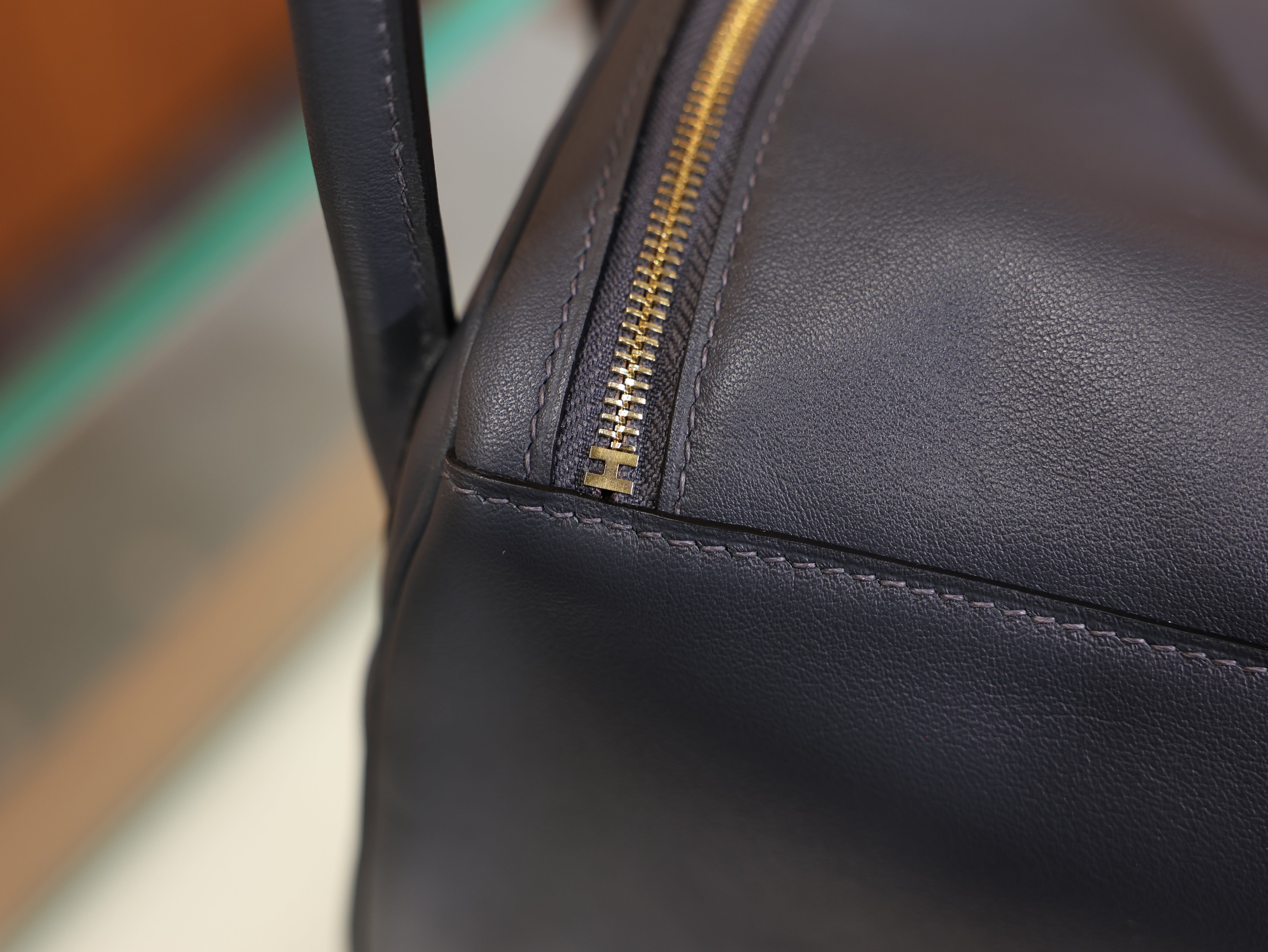 Lindy 26 swift gris misty & black GHW