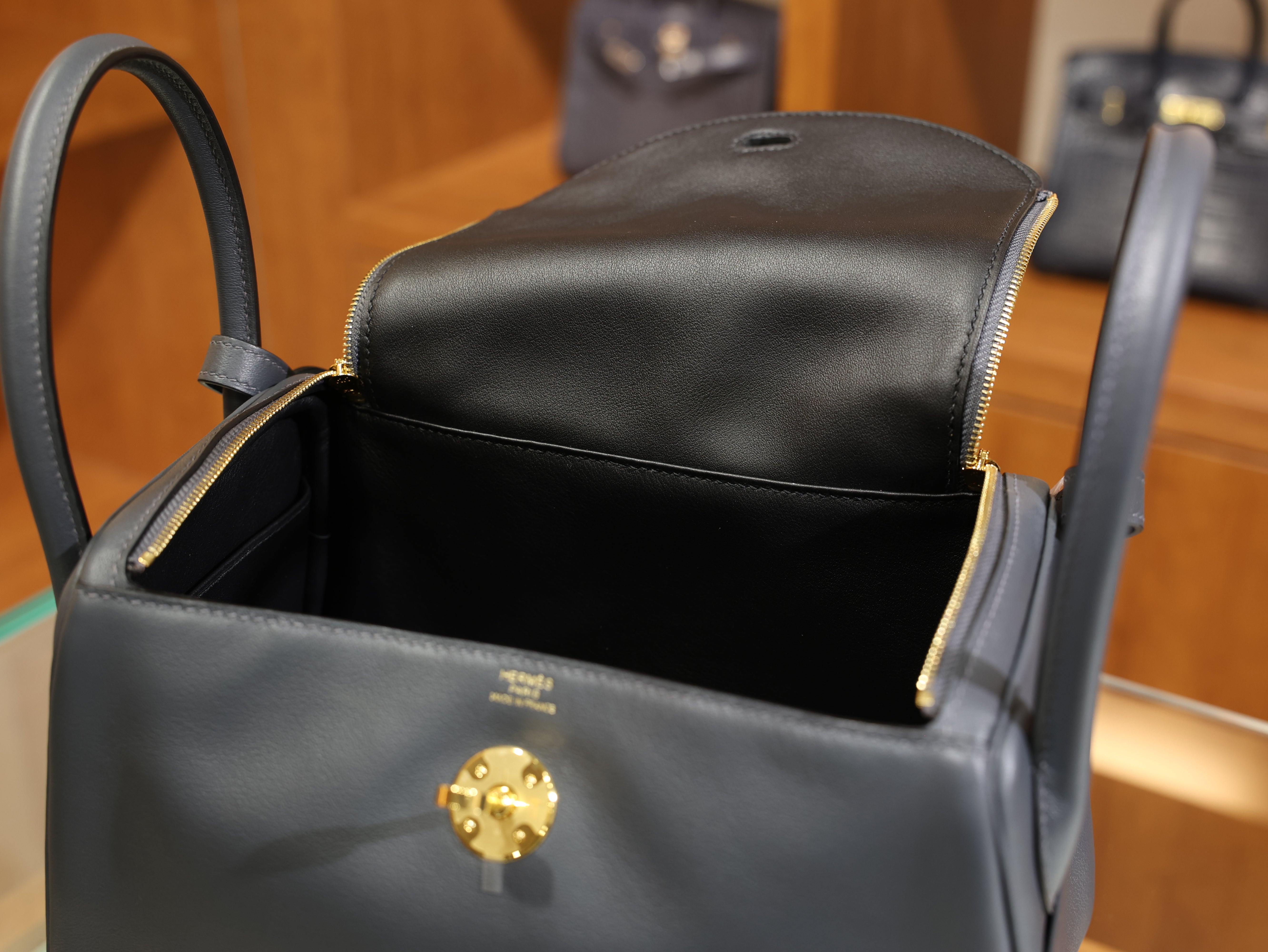 Lindy 26 swift gris misty & black GHW