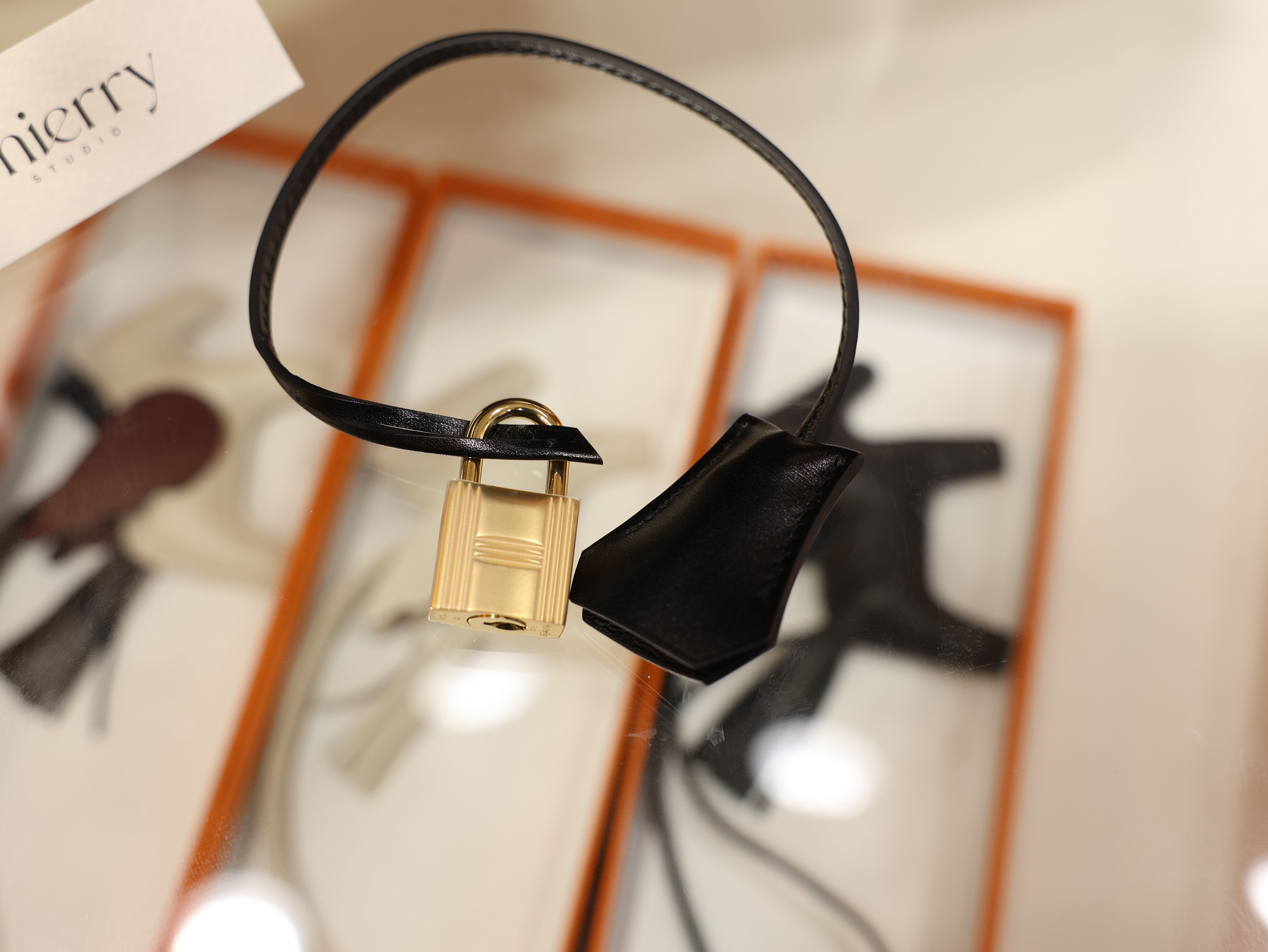 Kelly 32 box black GHW