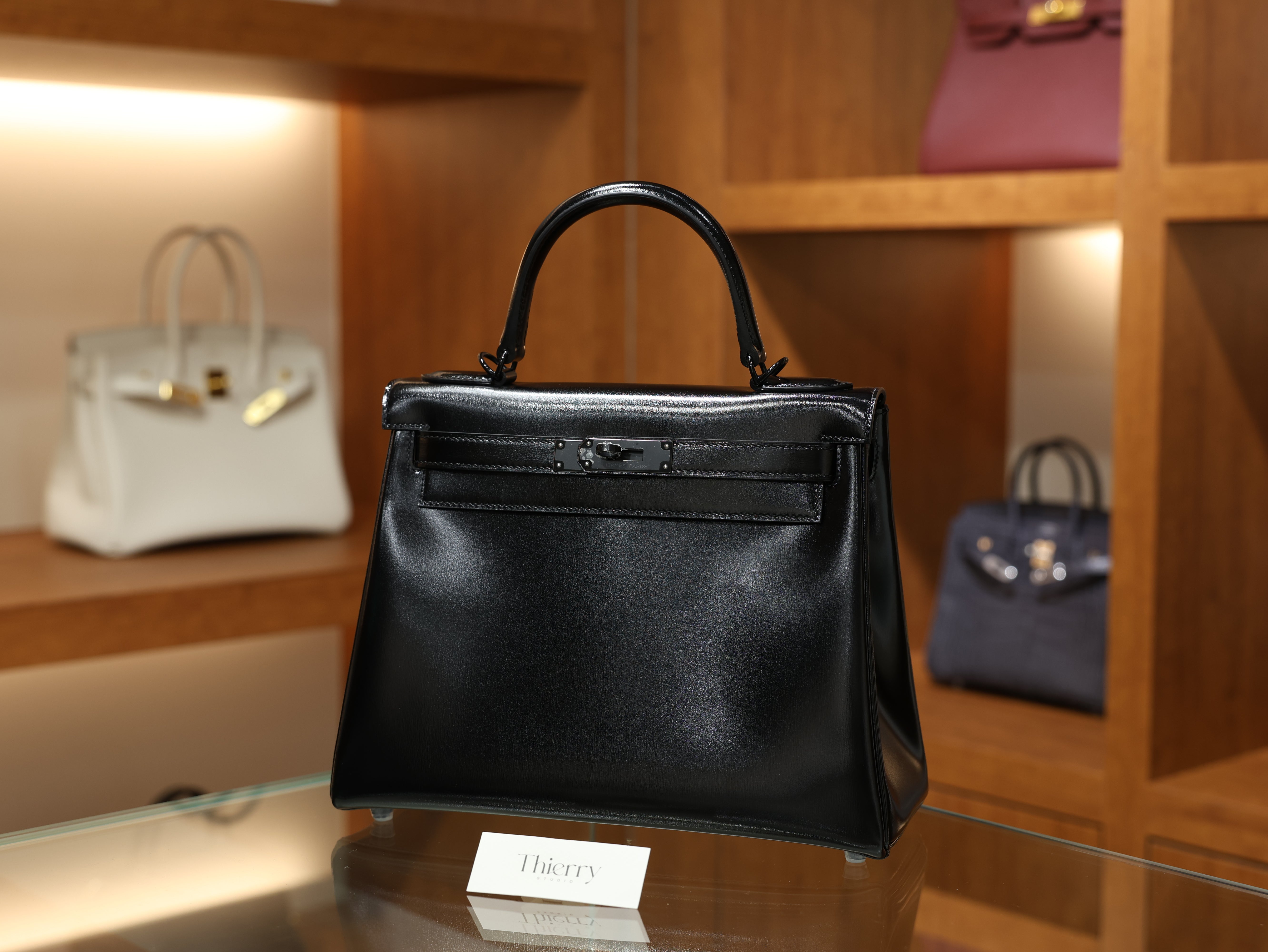 Kelly 28 retourne So black