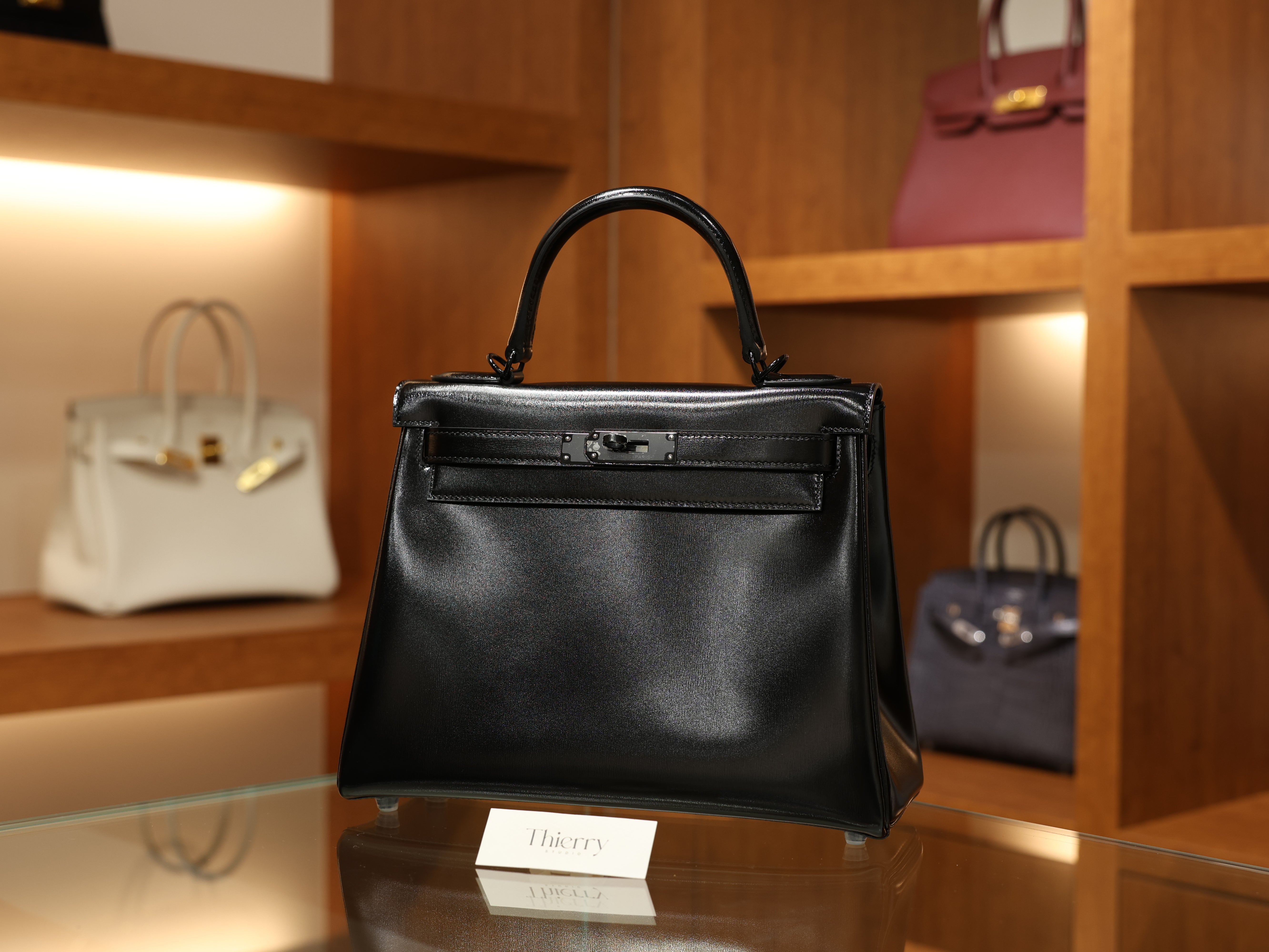 Kelly 28 retourne So black