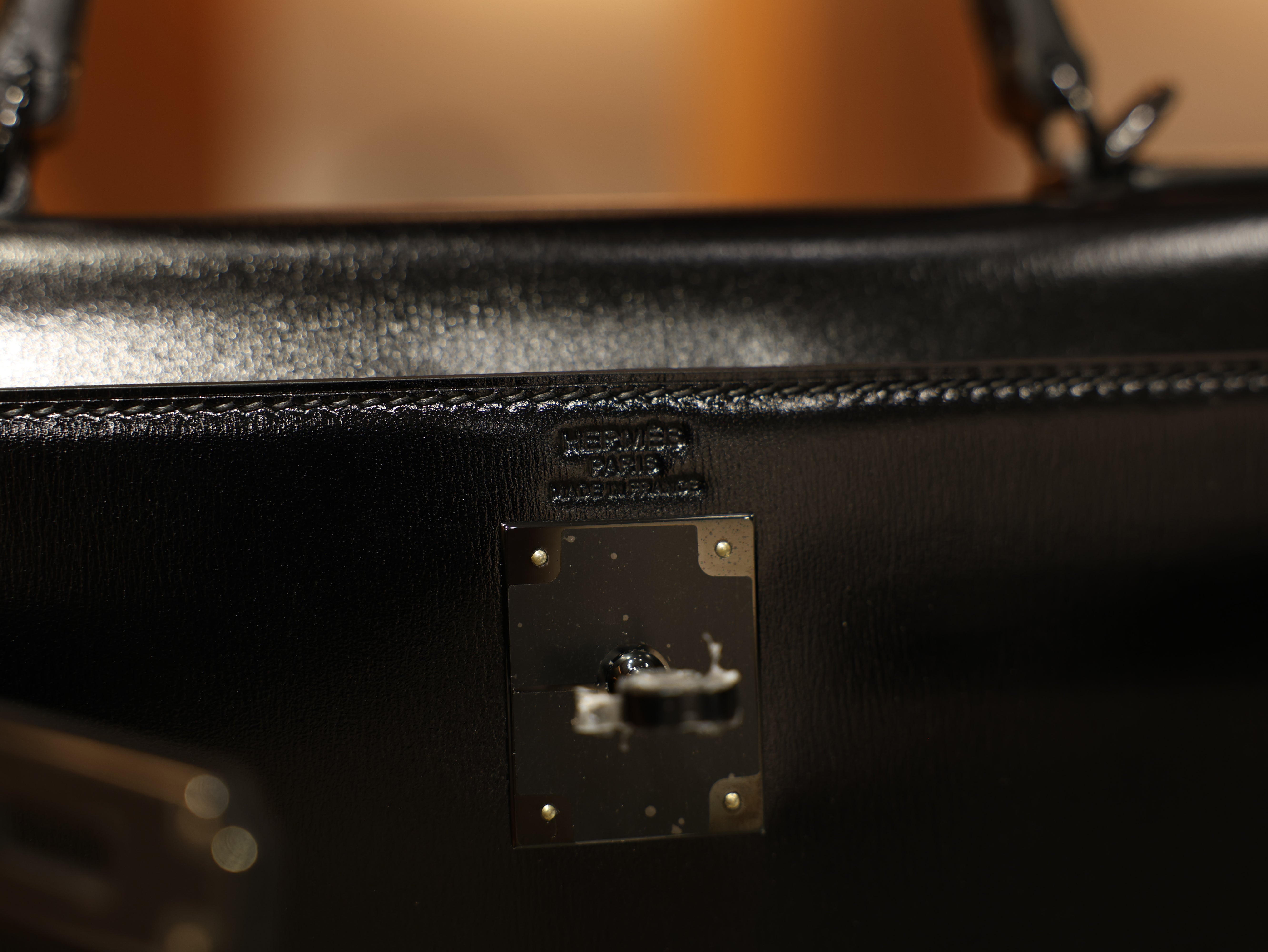 Kelly 28 retourne So black