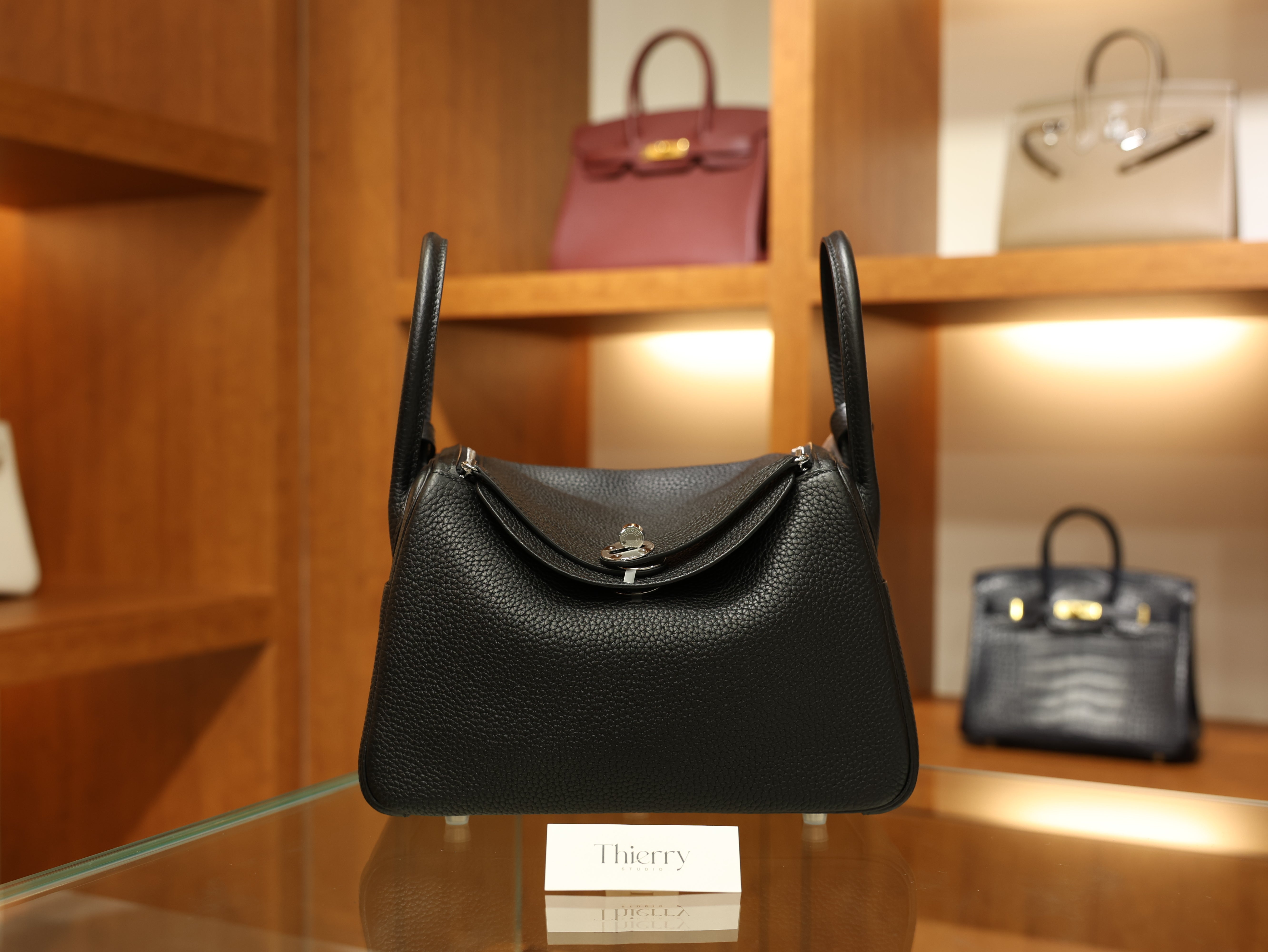 Lindy 26 clemence black PHW