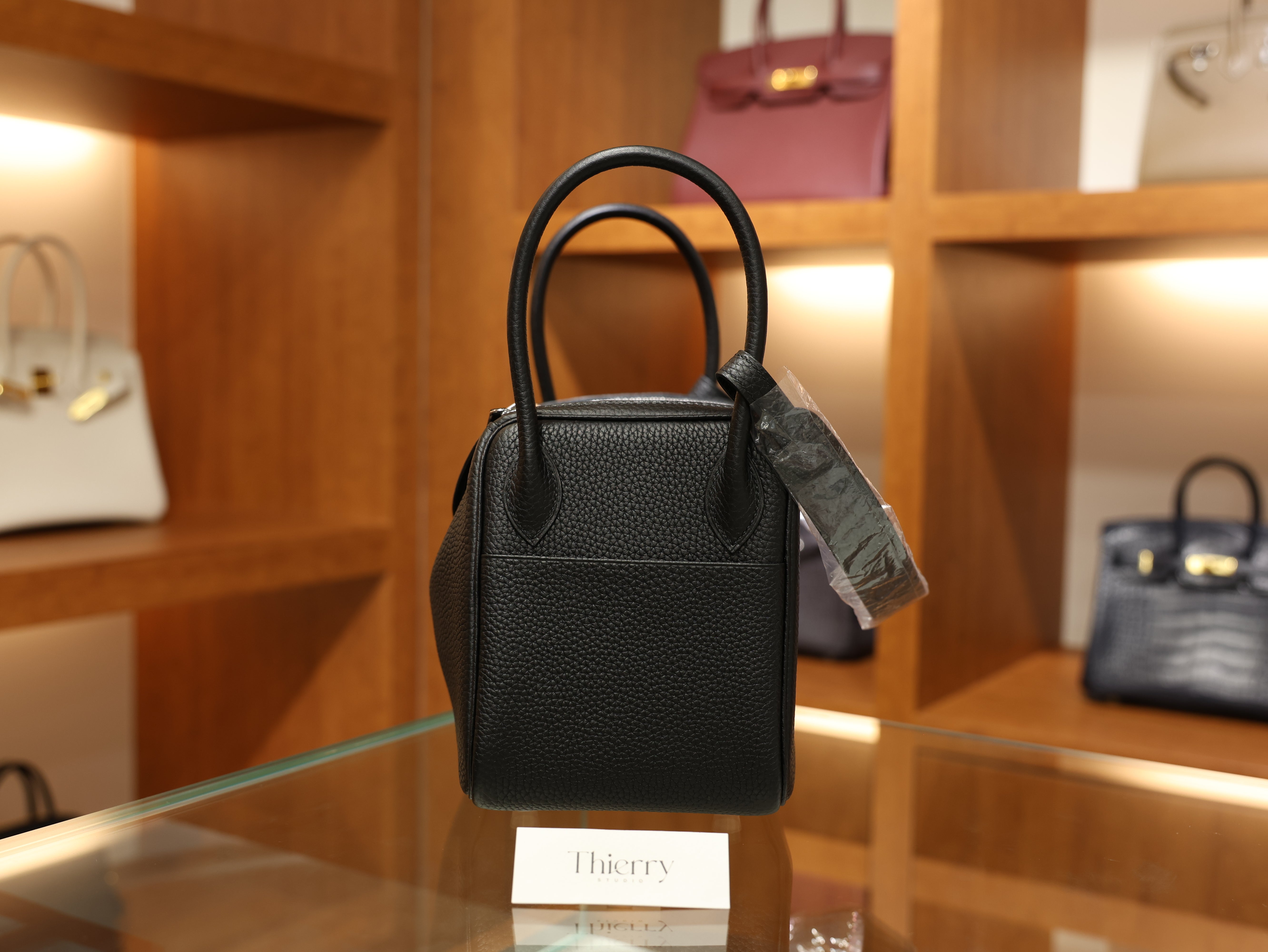 Lindy 26 clemence black PHW