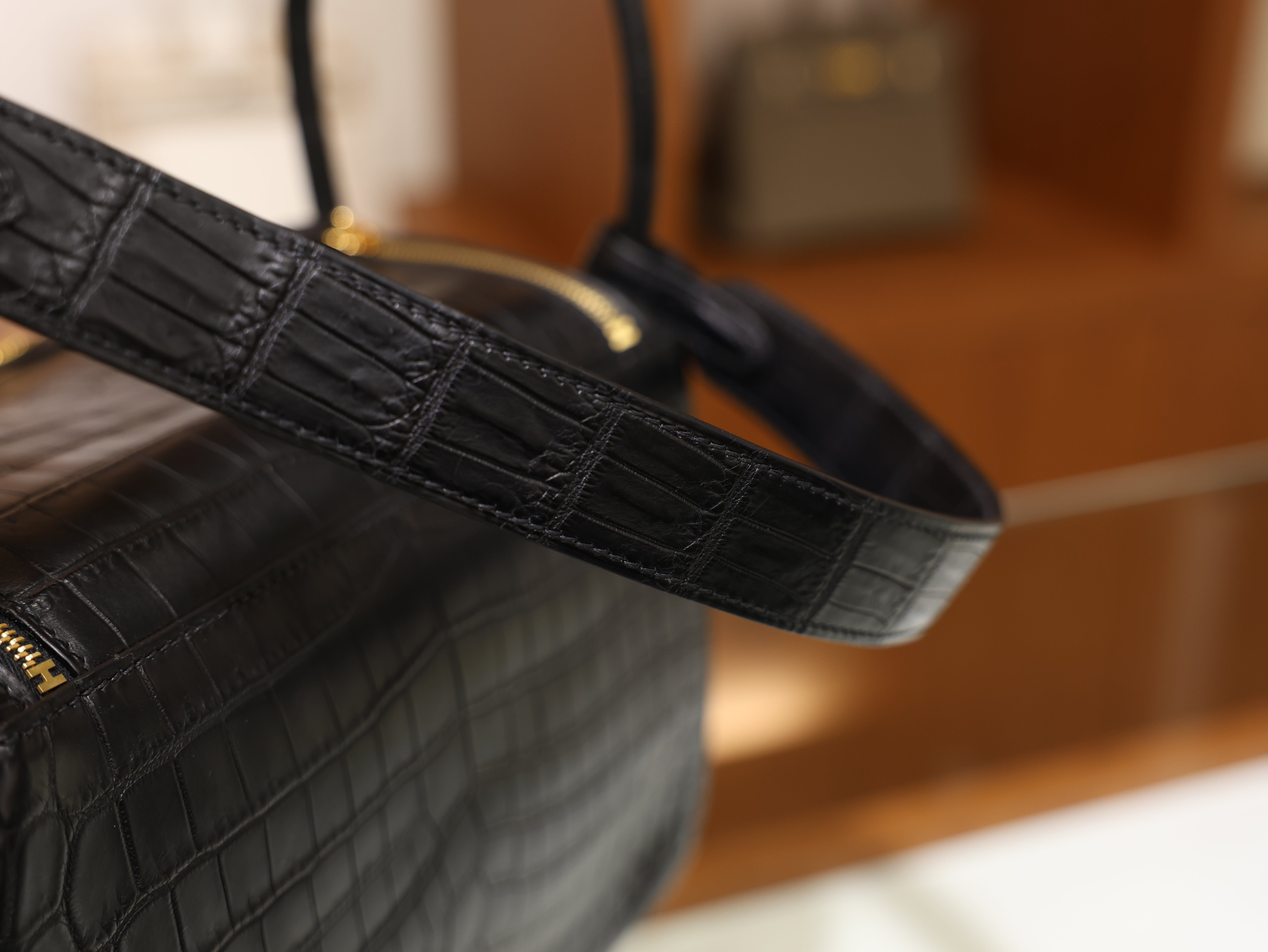 Lindy 26 matt niloticus black GHW