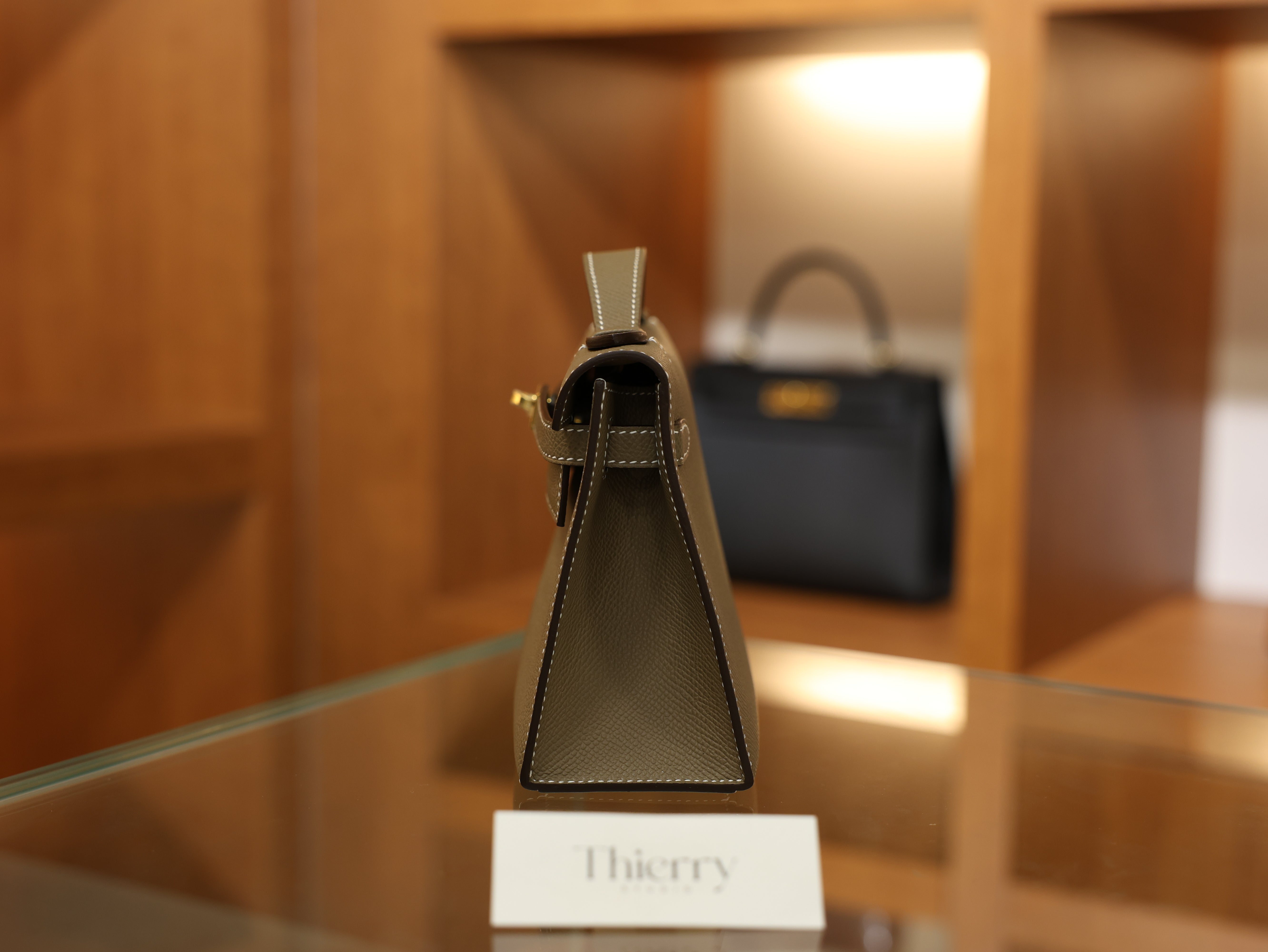 Kelly pochette epsom etoupe GHW (HSS)