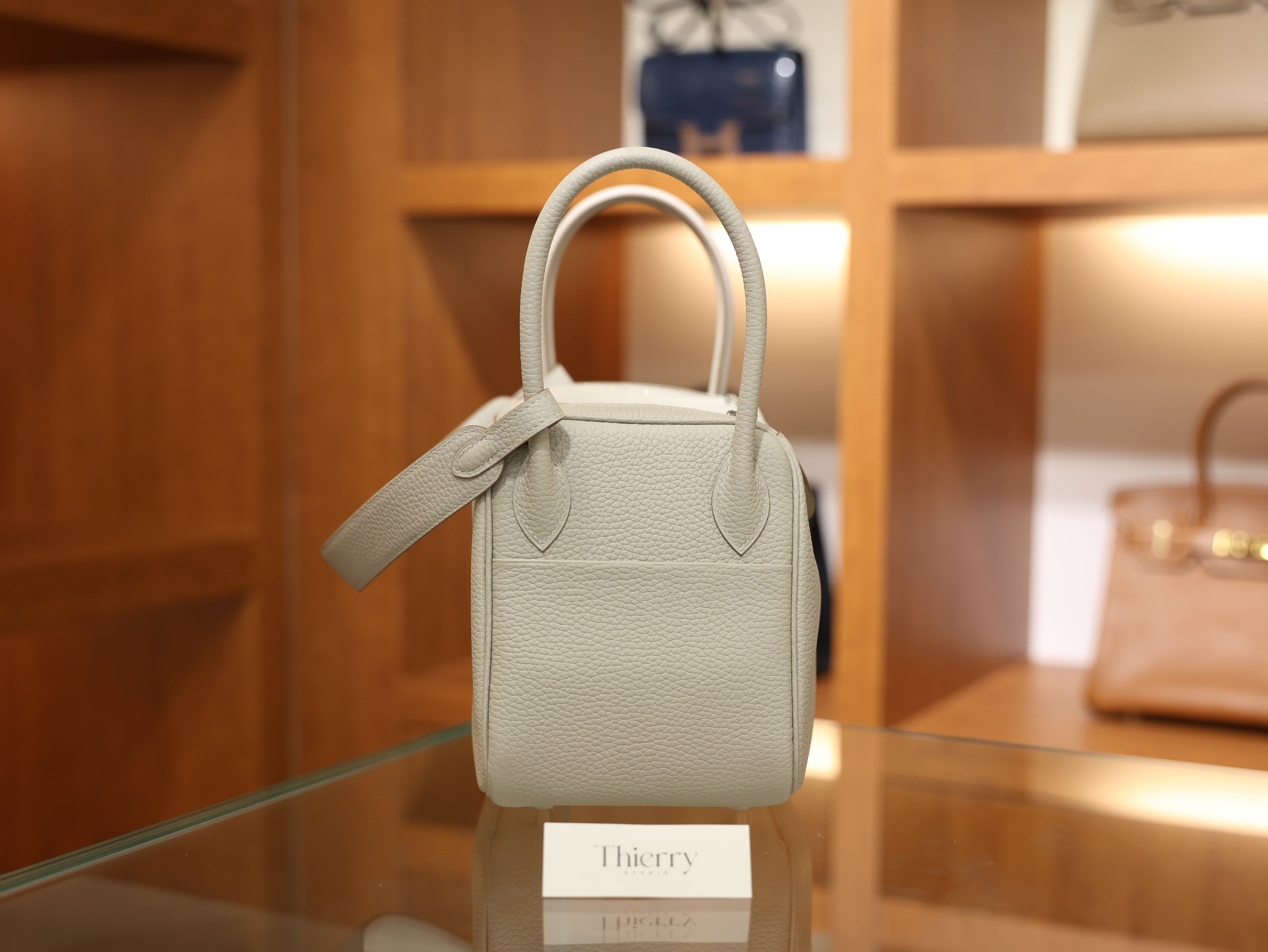 Lindy 26 clemence gris perle PHW