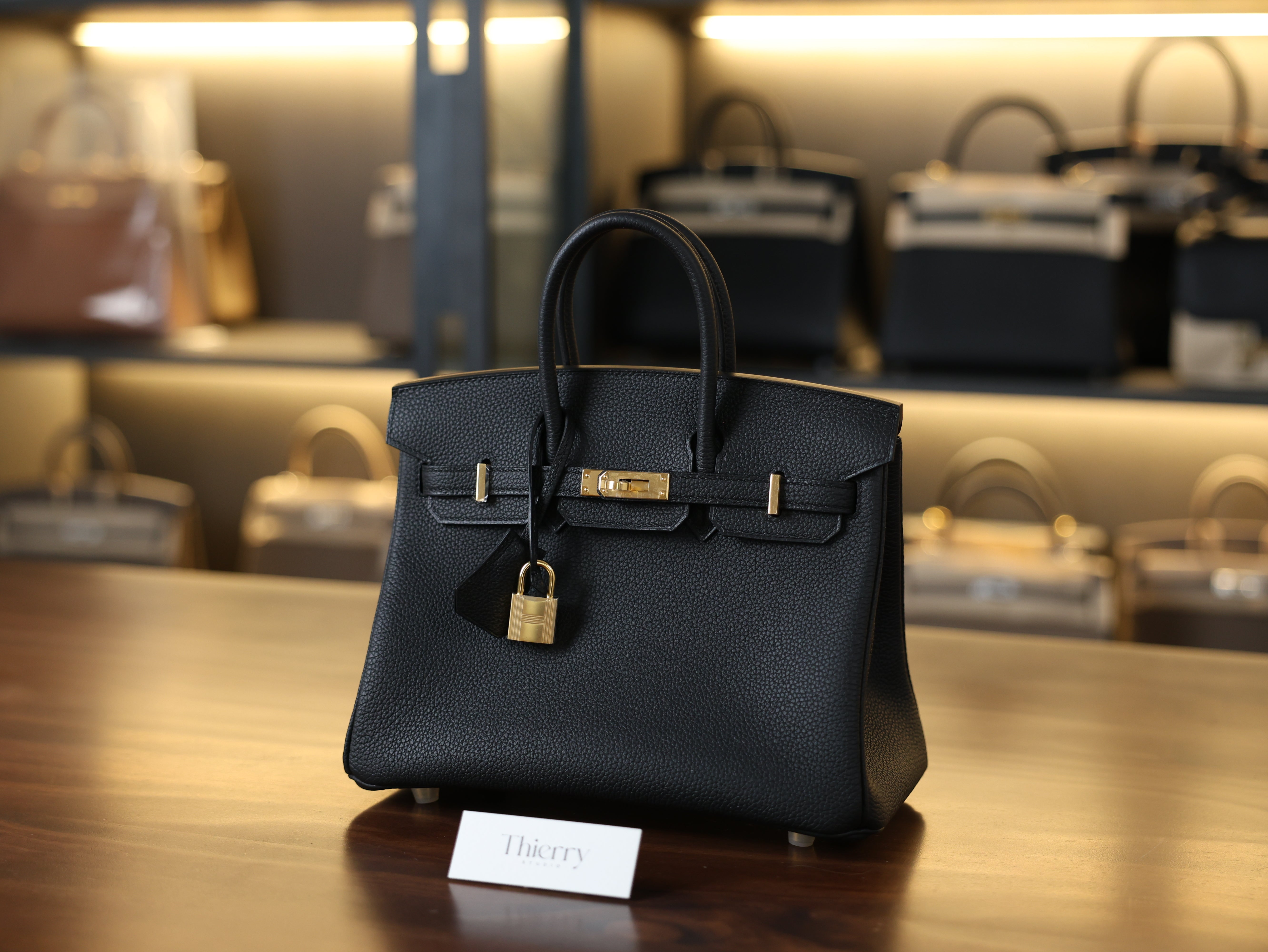 Birkin 25 togo black GHW