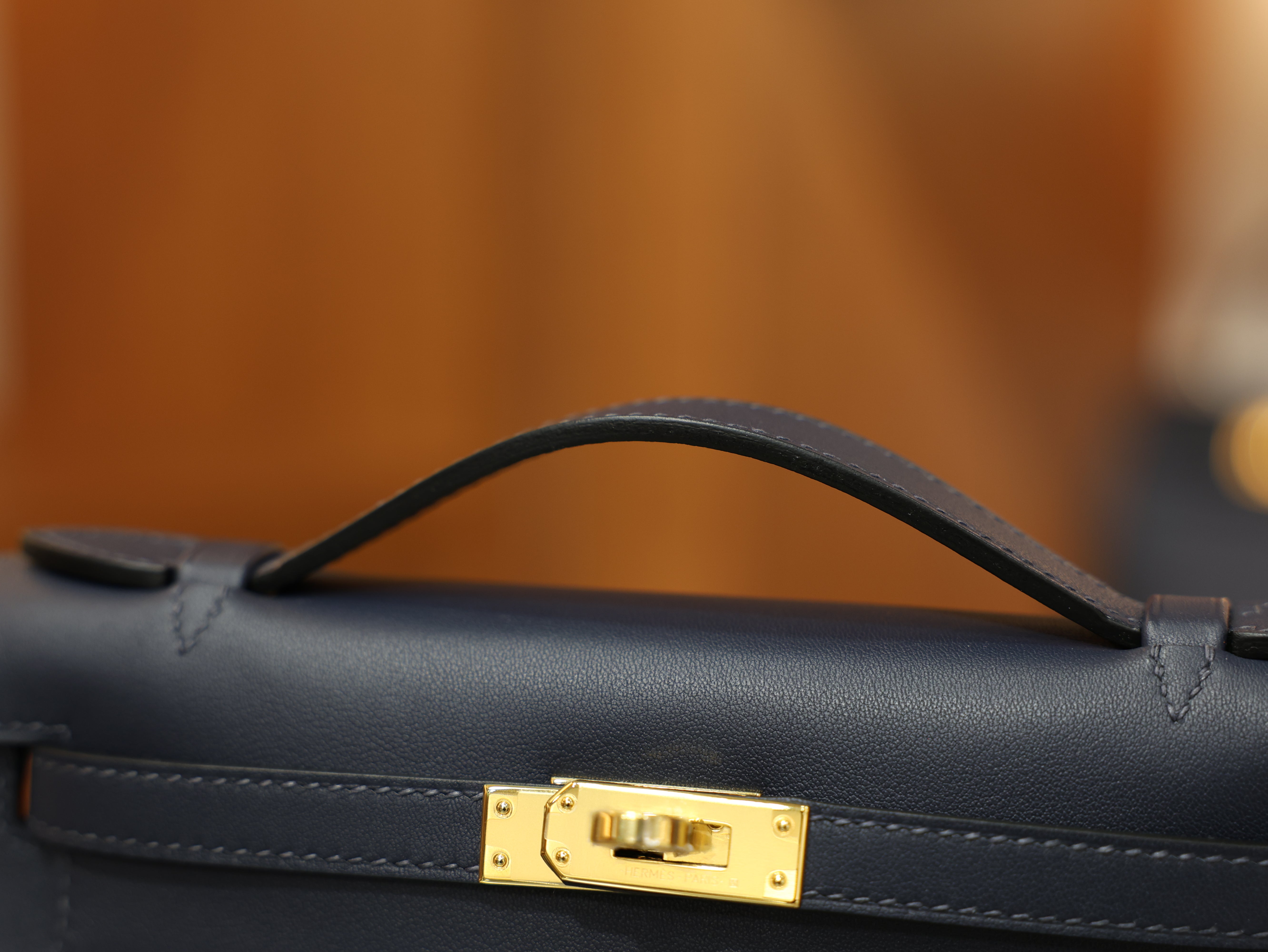 Kelly pochette swift blue nuit GHW