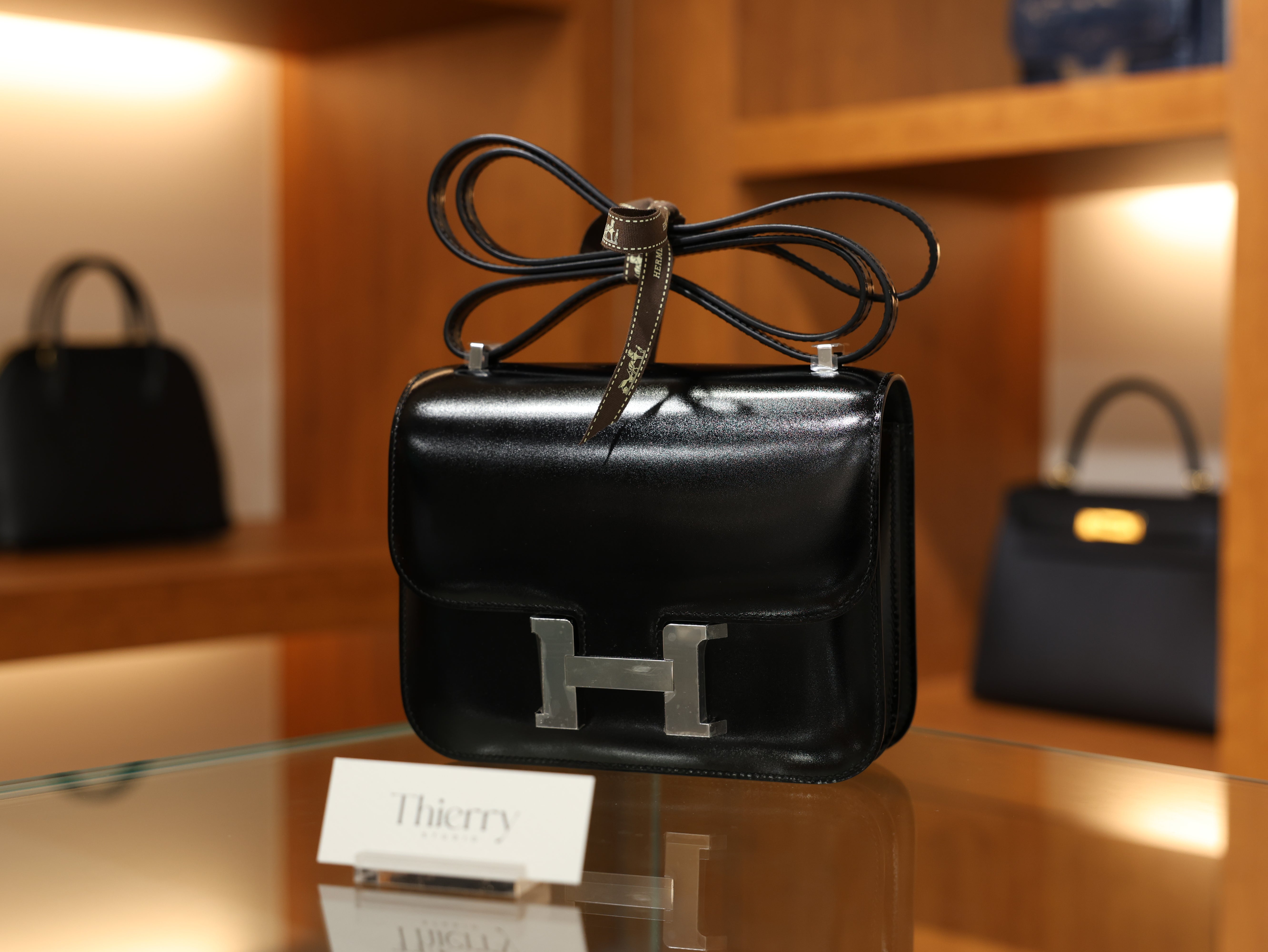 Constance 18 box black PHW