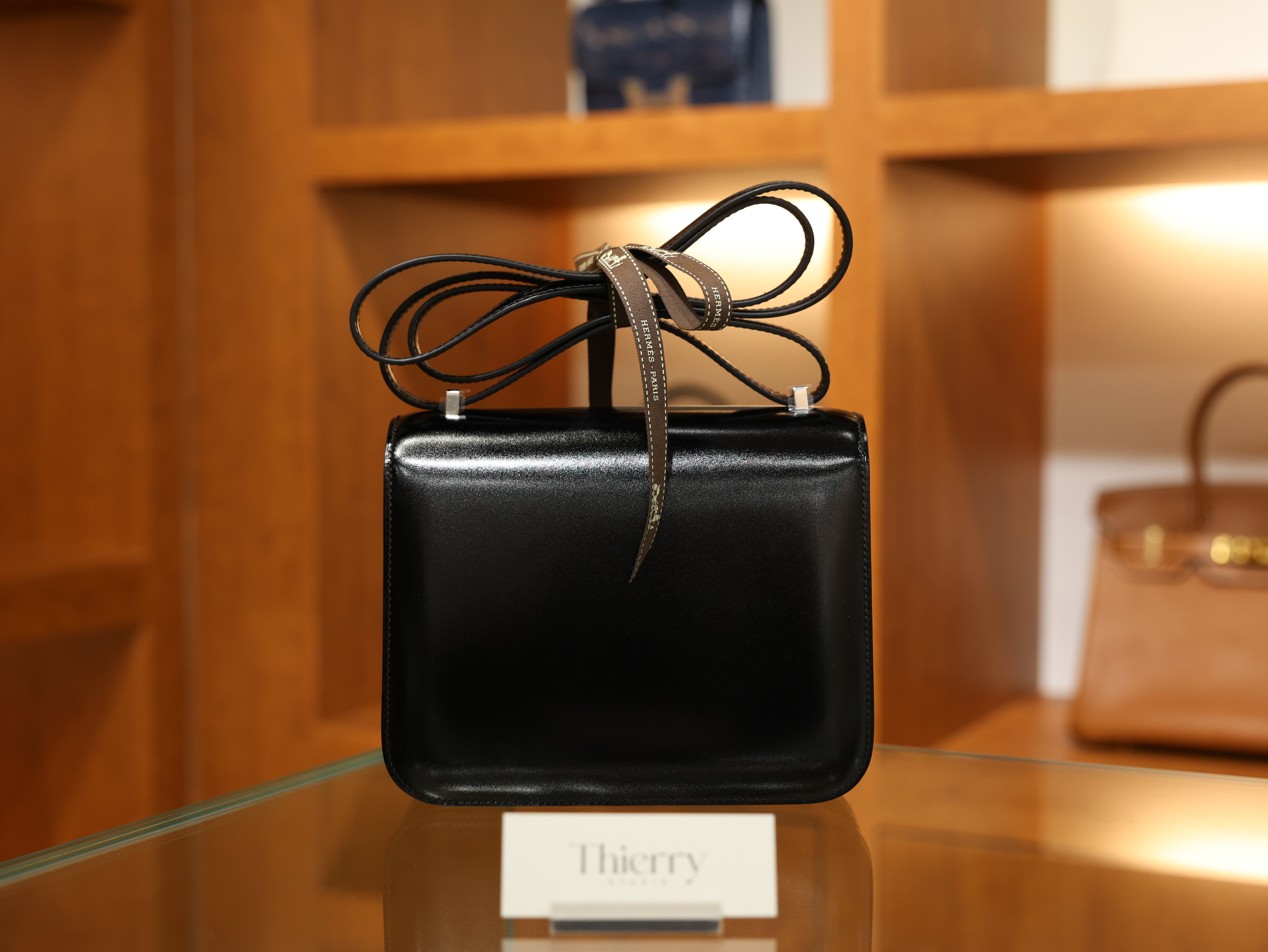 Constance 18 box black PHW