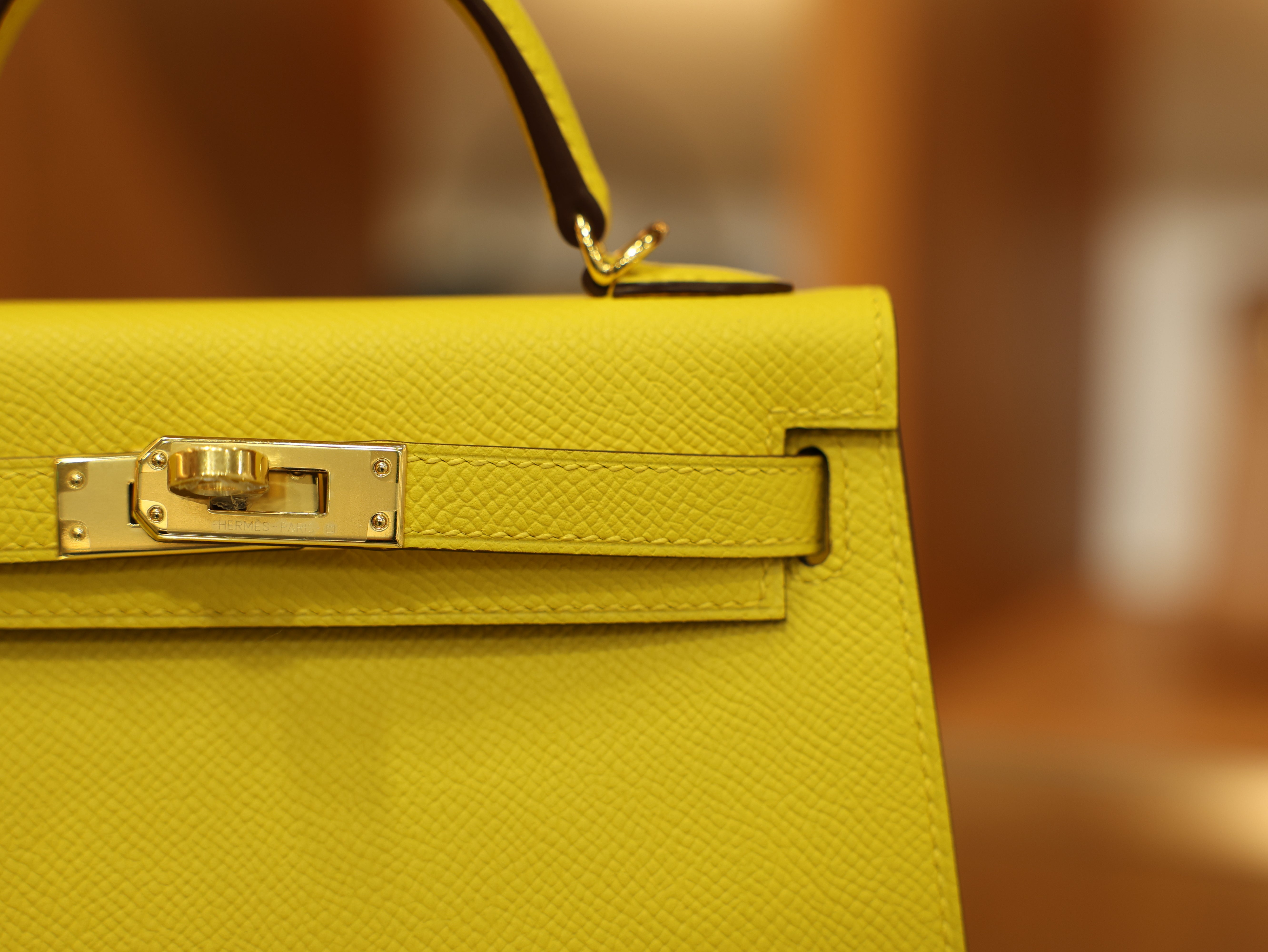 Kelly mini 2 epsom jaune de naples GHW