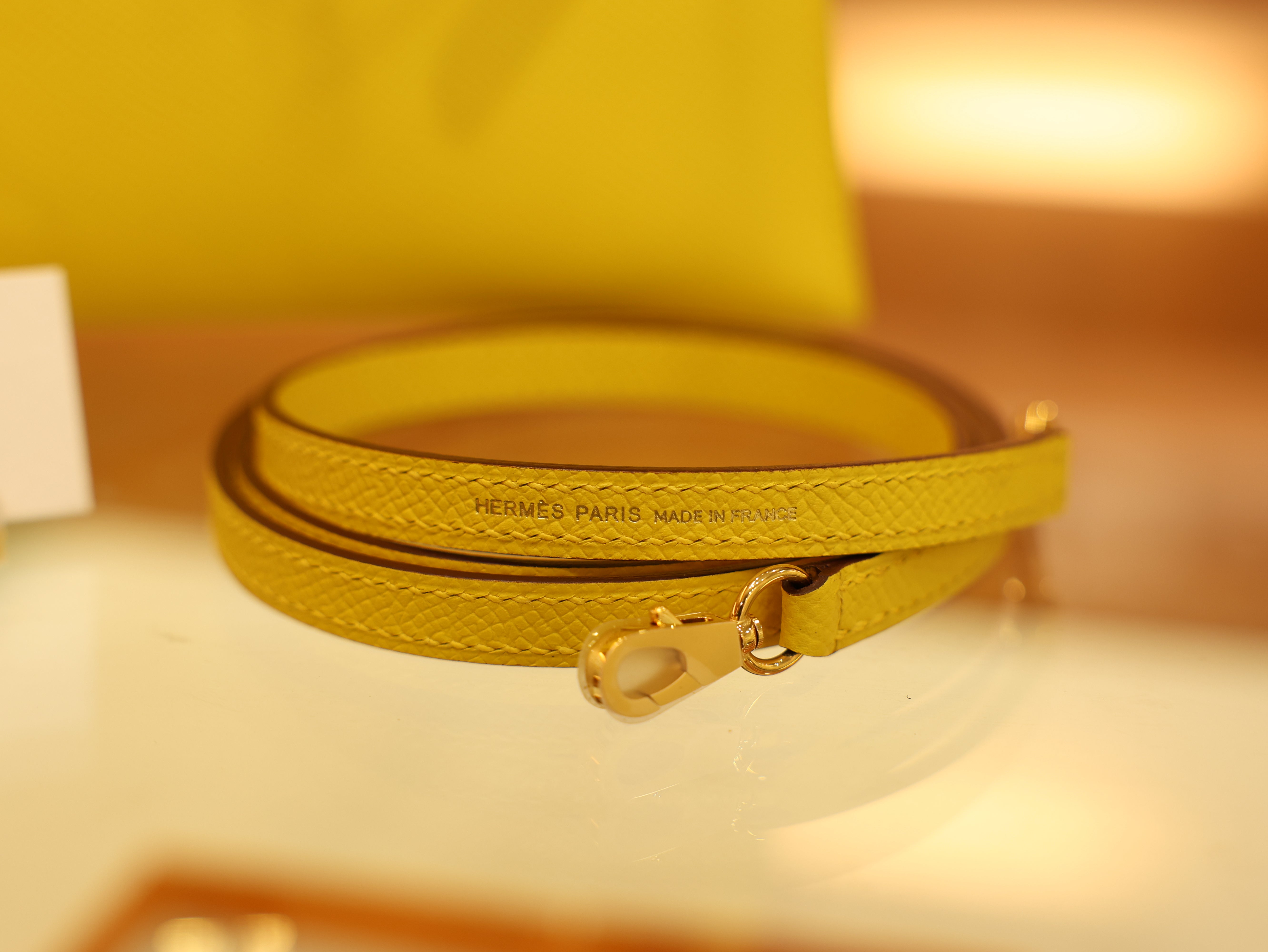 Kelly mini 2 epsom jaune de naples GHW
