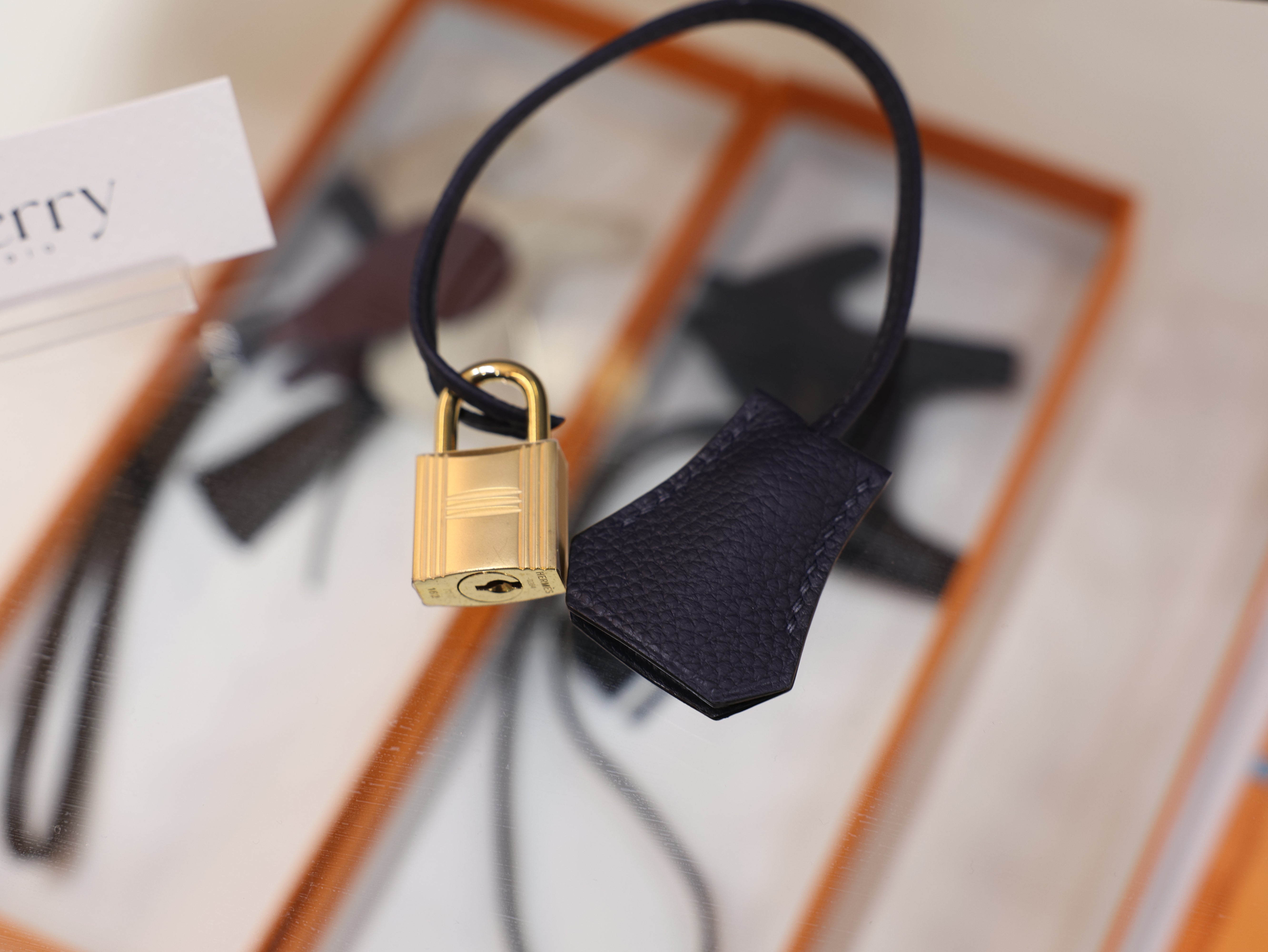 Birkin 30 togo blue nuit GHW