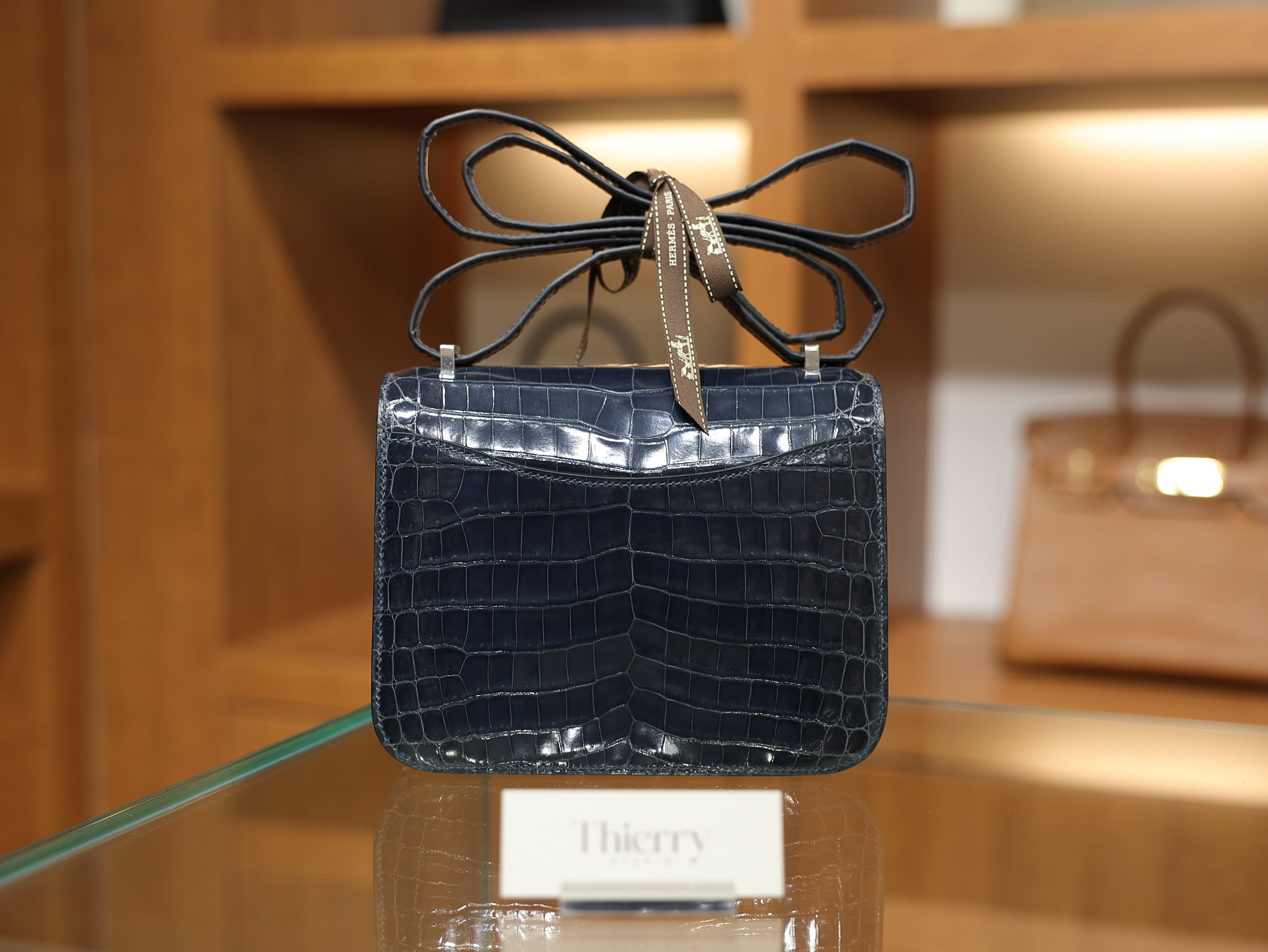 Constance 18 shiny alligator blue tempete PHW