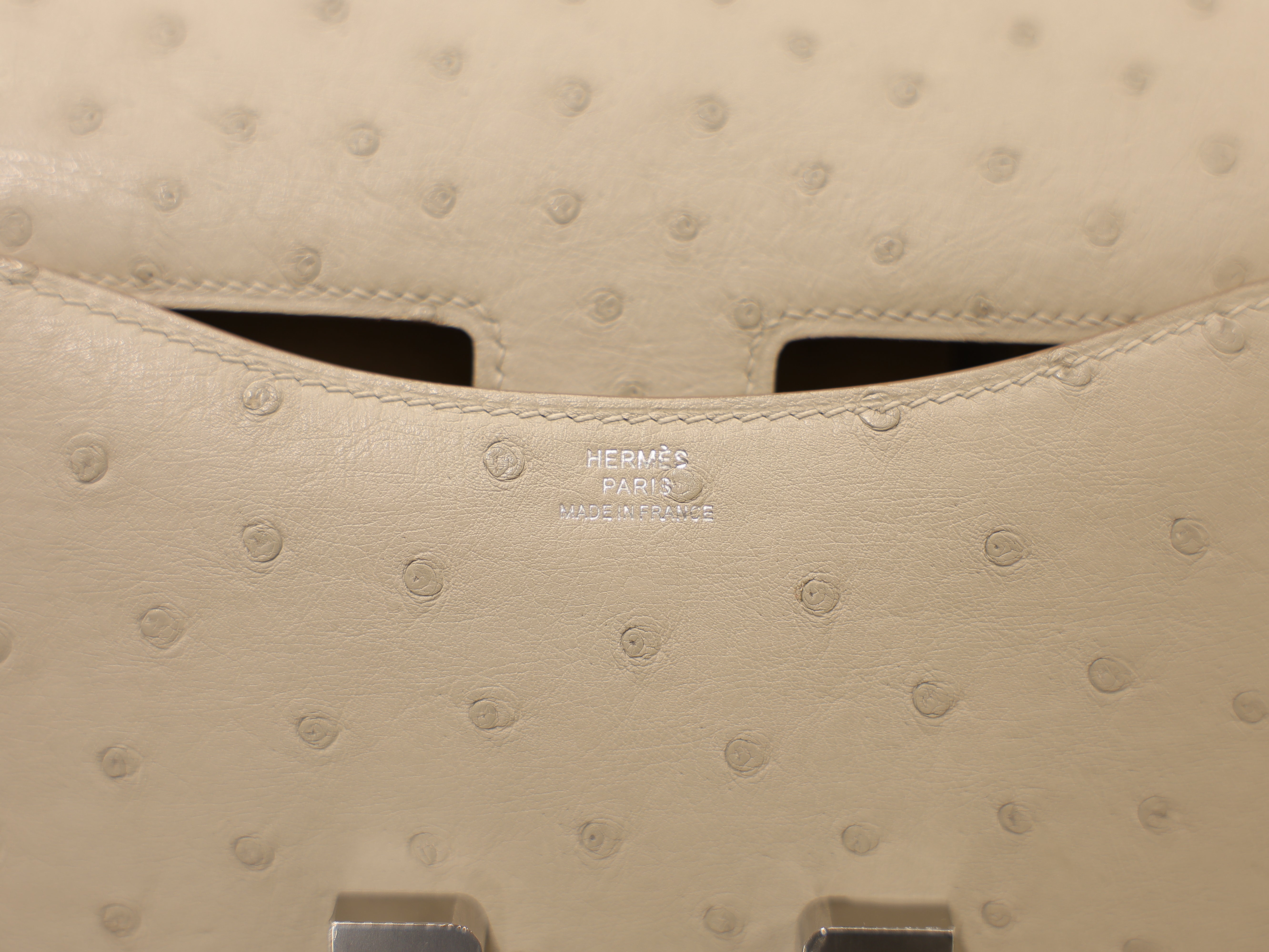 Constance 18 ostrich beton PHW