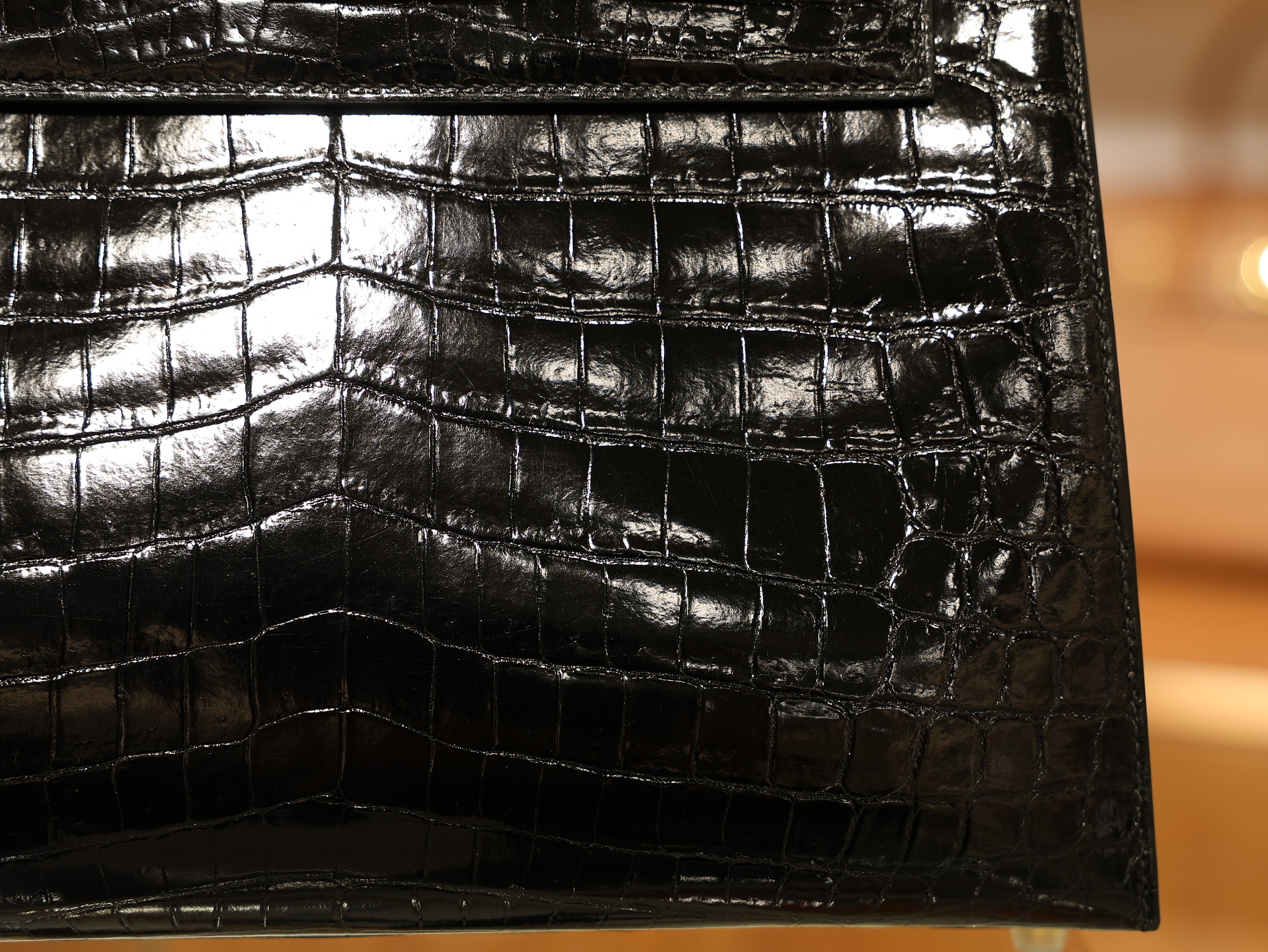 Kelly 28 shiny niloticus black GHW