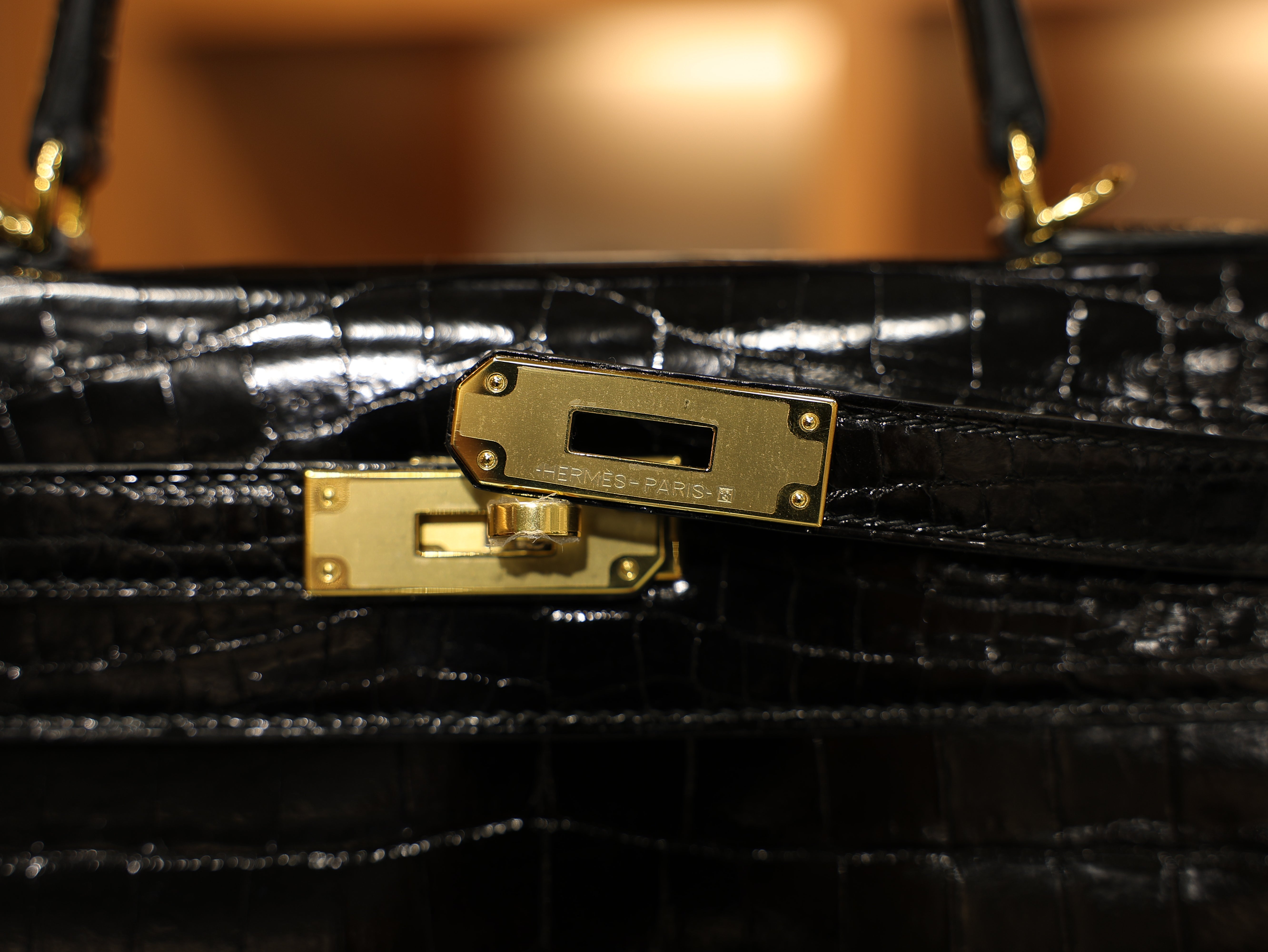 Kelly 28 shiny niloticus black GHW