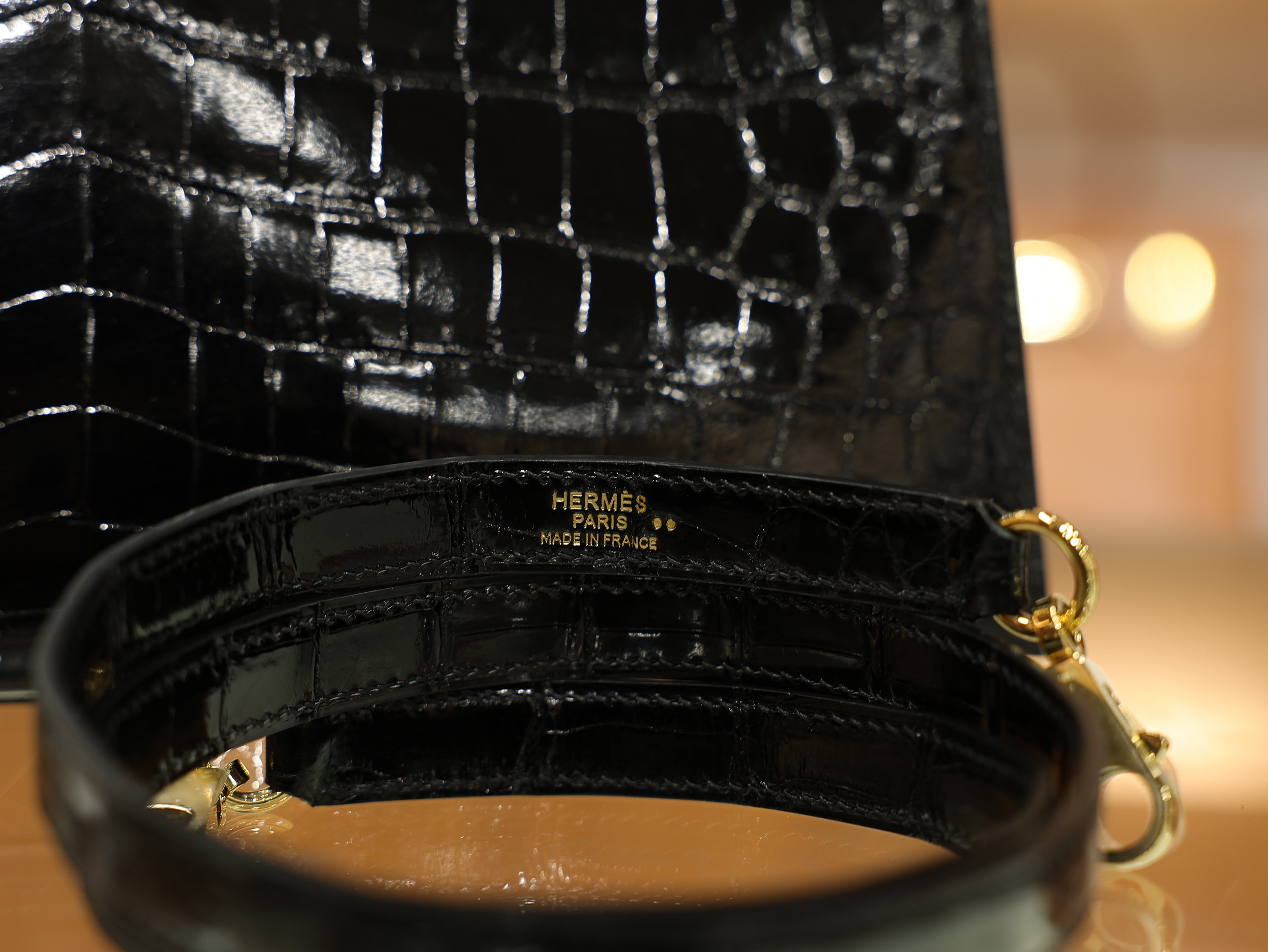 Kelly 28 shiny niloticus black GHW