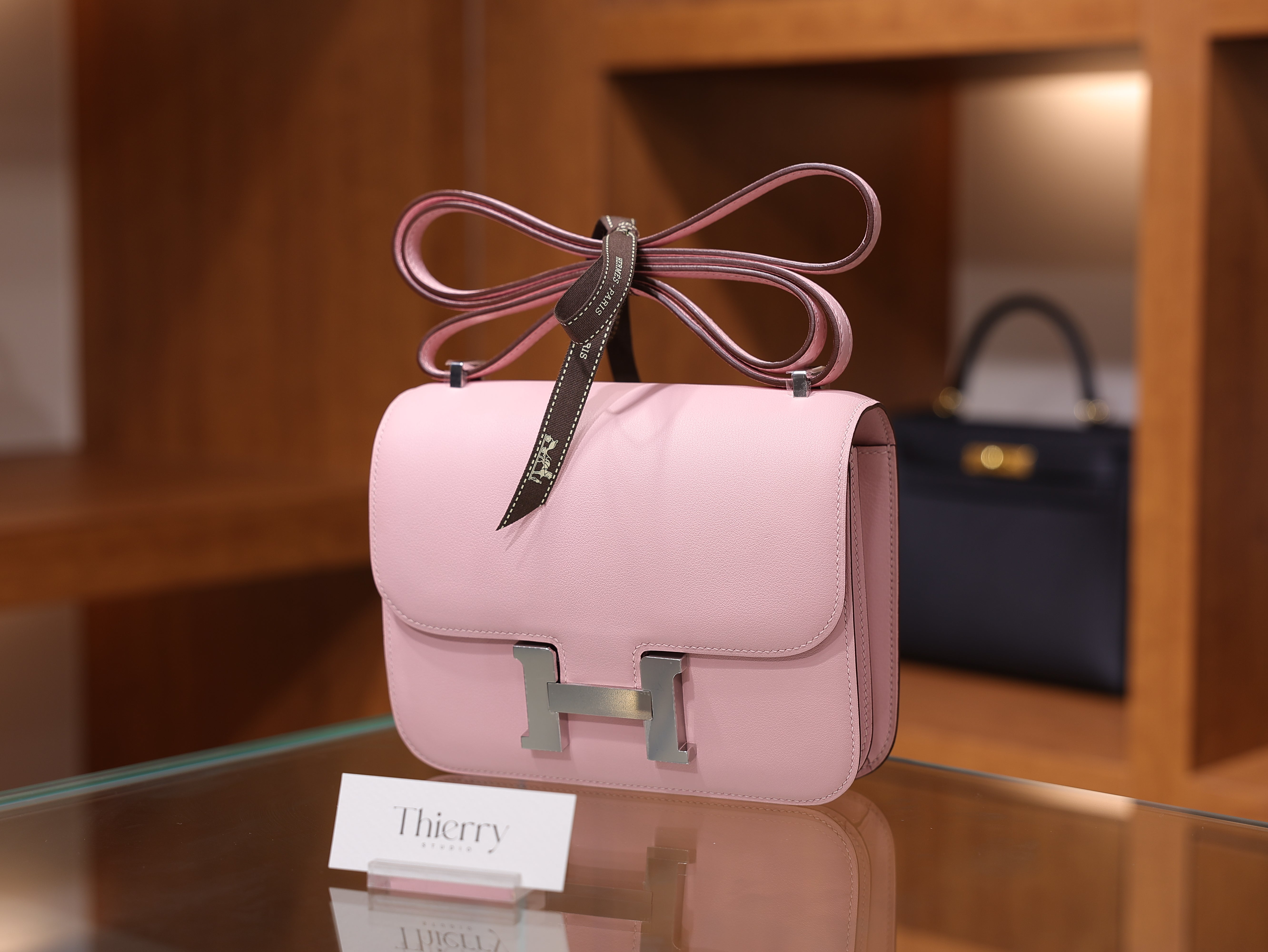 Constance 18 swift rose sakura PHW
