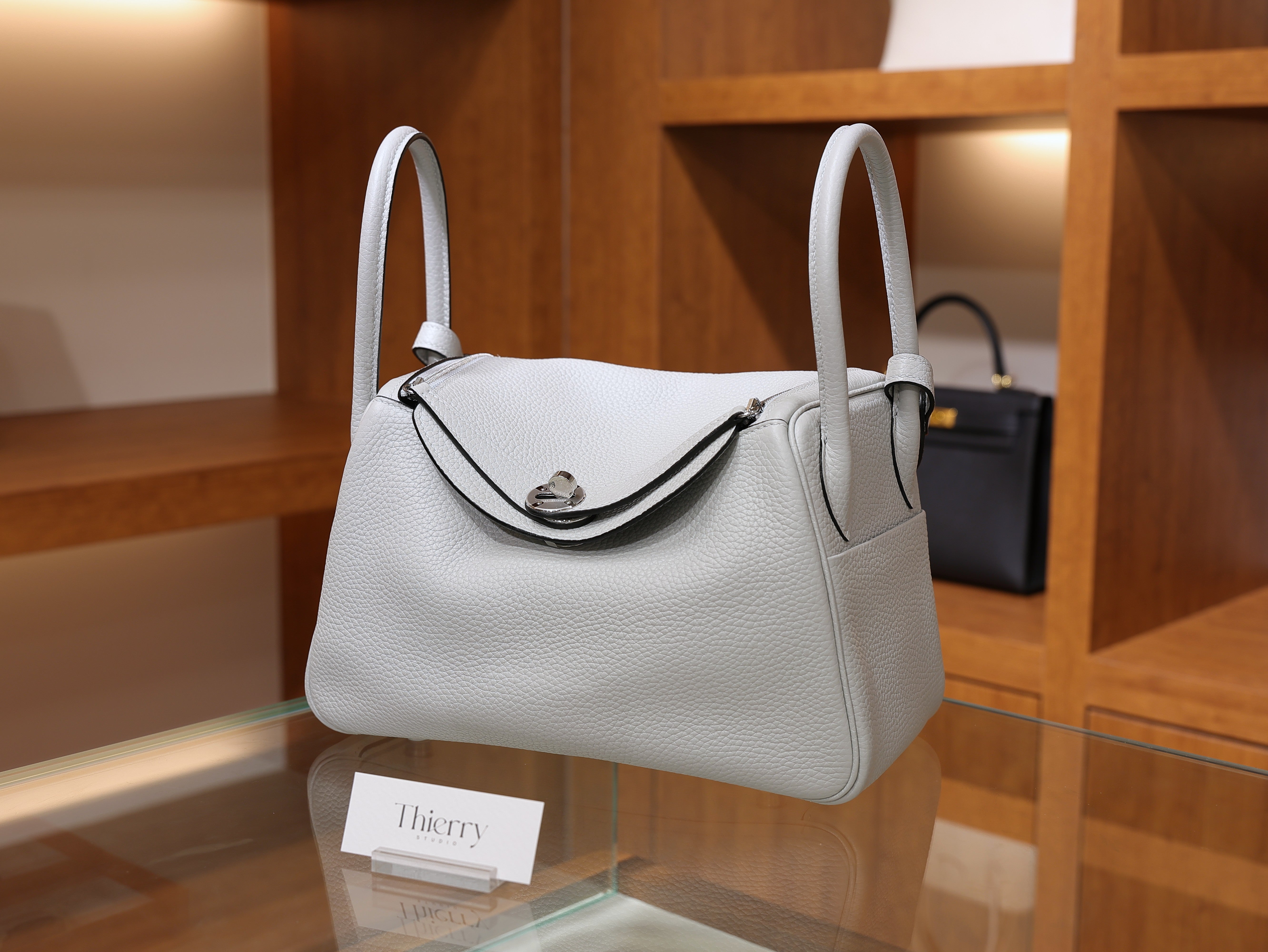 Lindy 26 clemence blue pale PHW