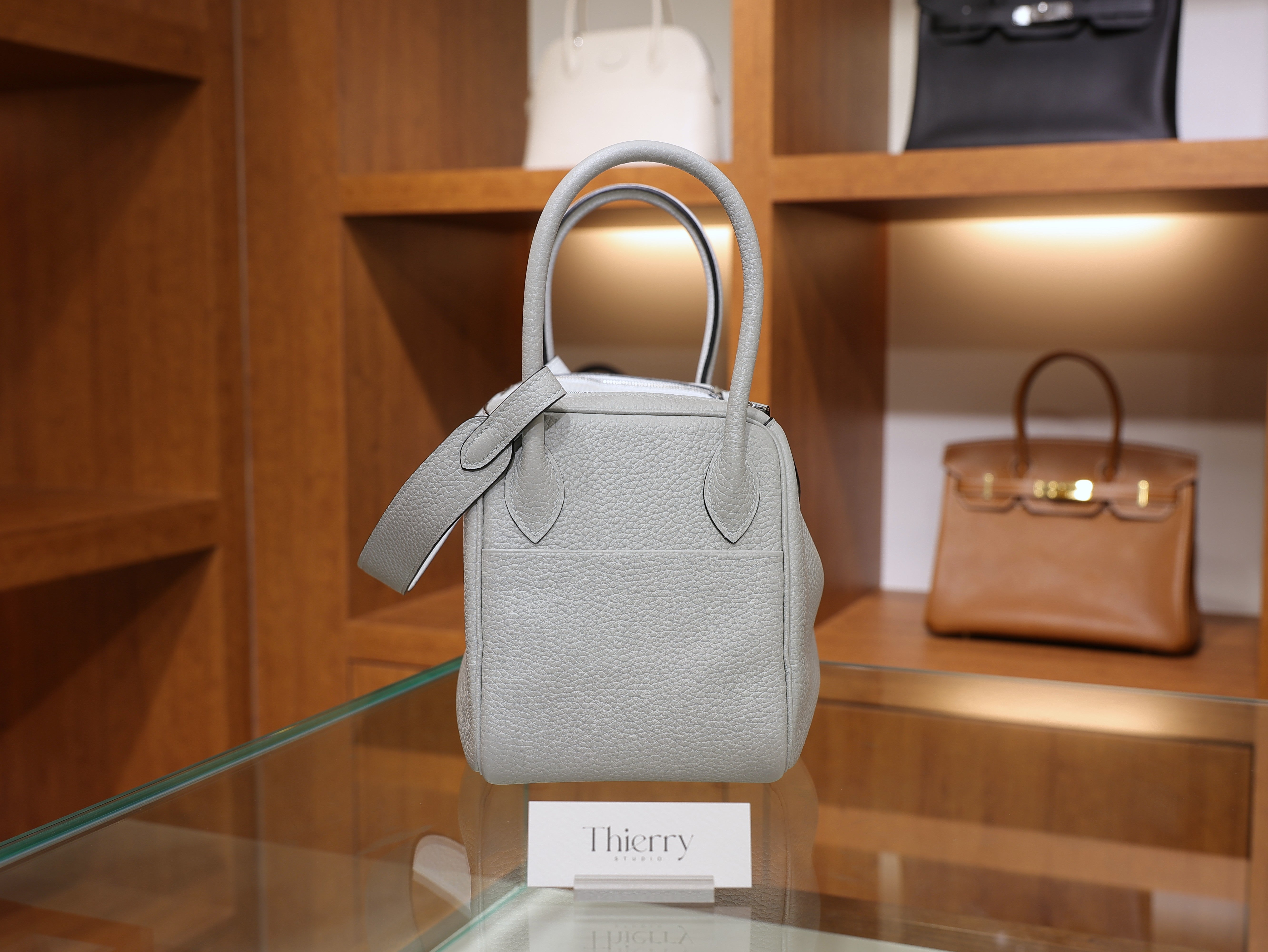Lindy 26 clemence blue pale PHW